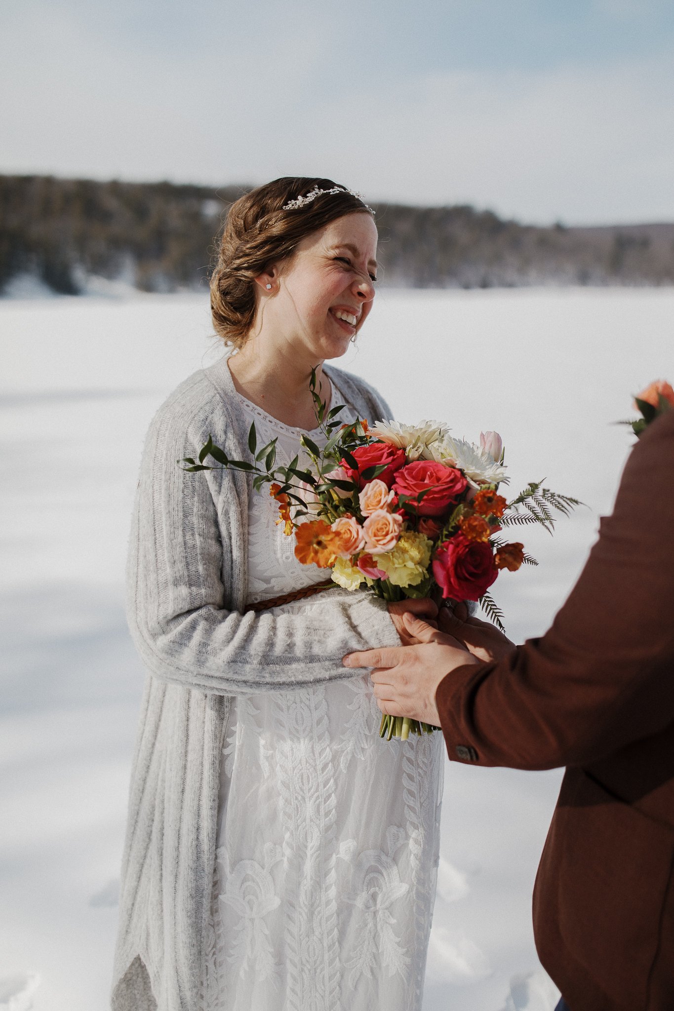 Winter-Elopement-Devil's-Lake-State-Park-Wisconisn-7.jpg