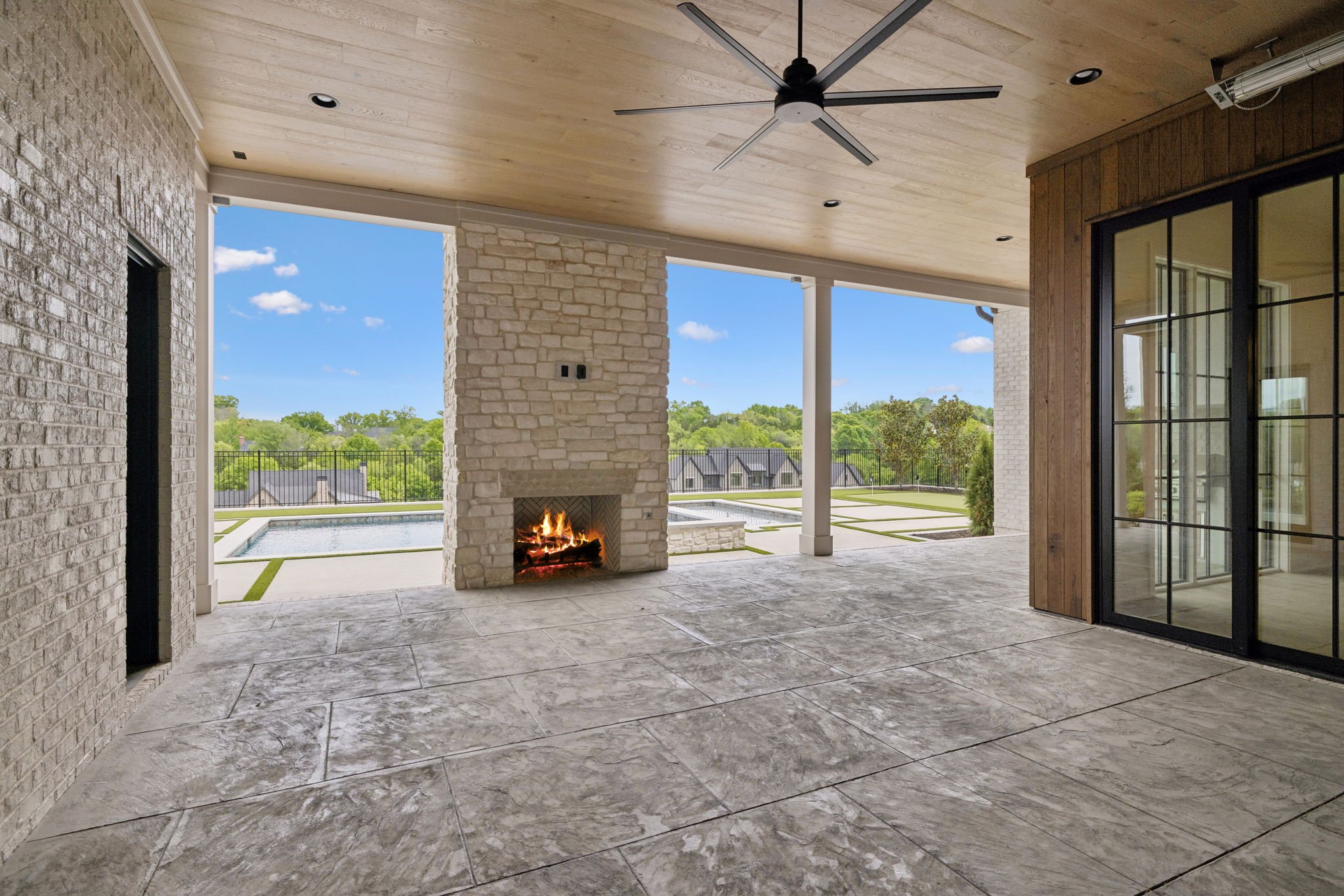 200-8745 Weller Ln - 200.jpg