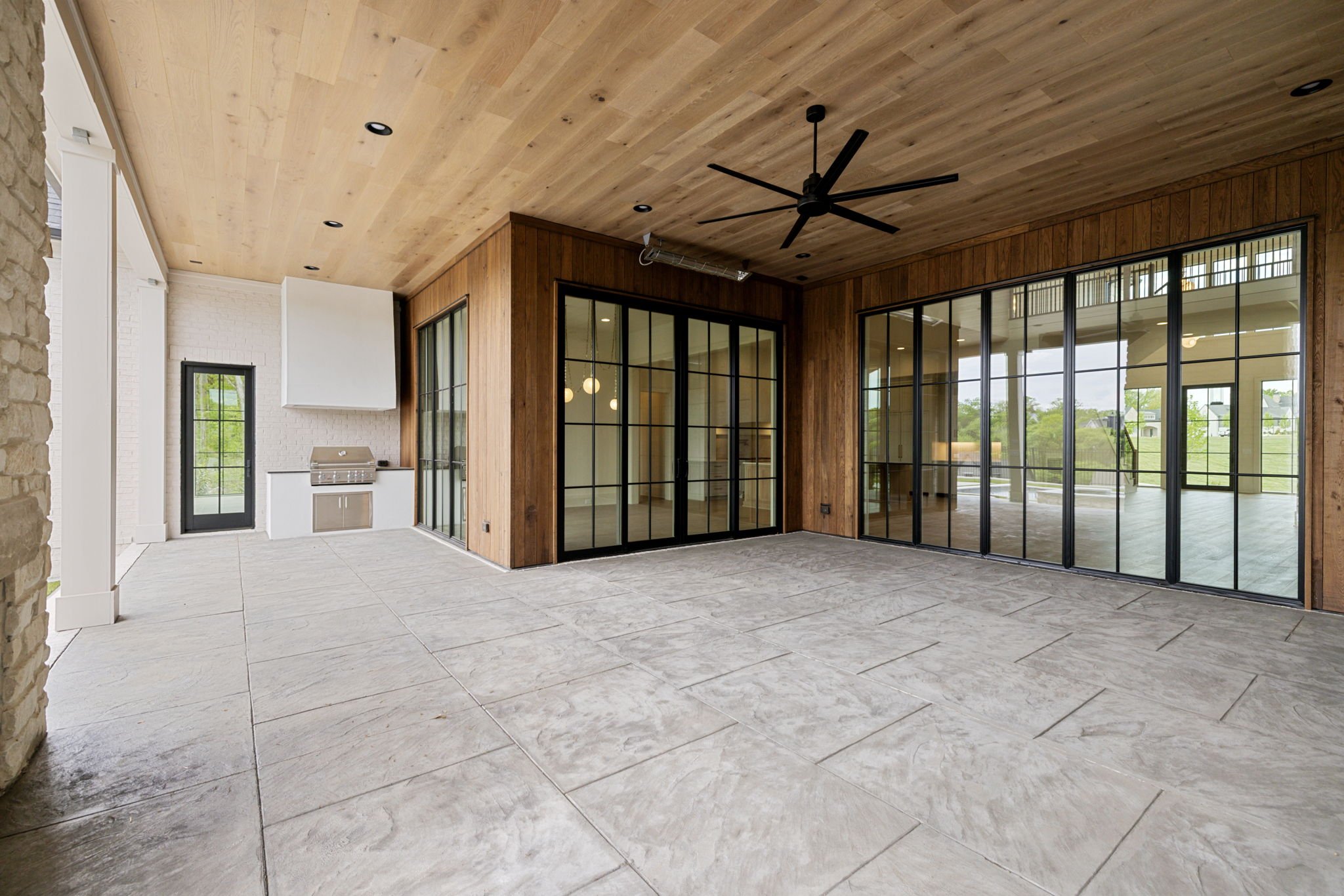 204-8745 Weller Ln - 204.jpg