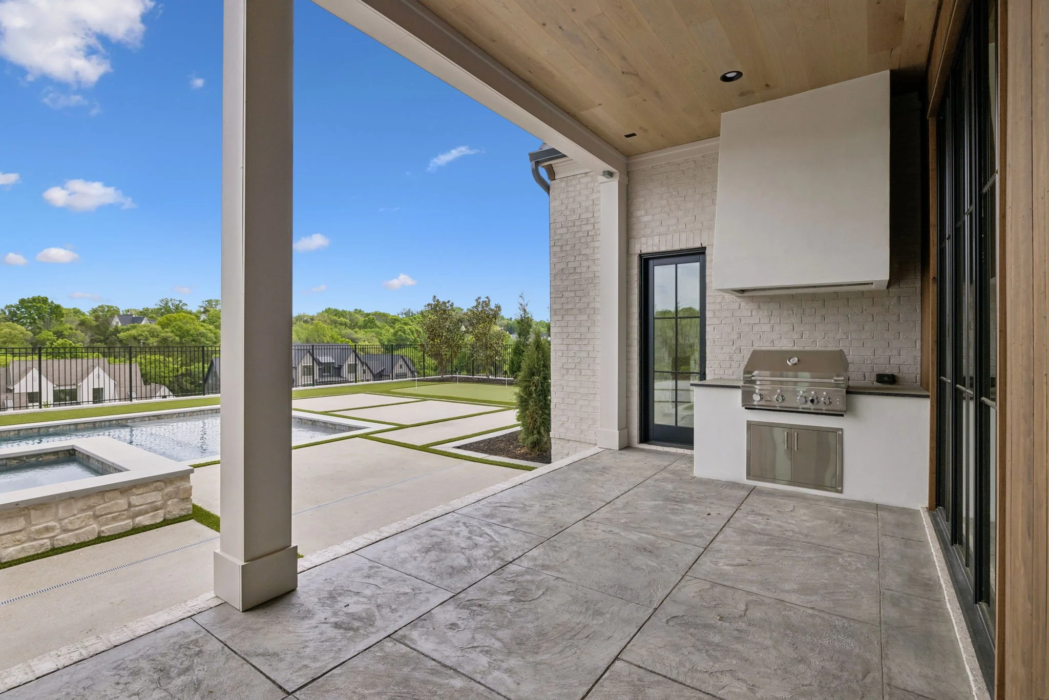 205-8745 Weller Ln - 205.jpg