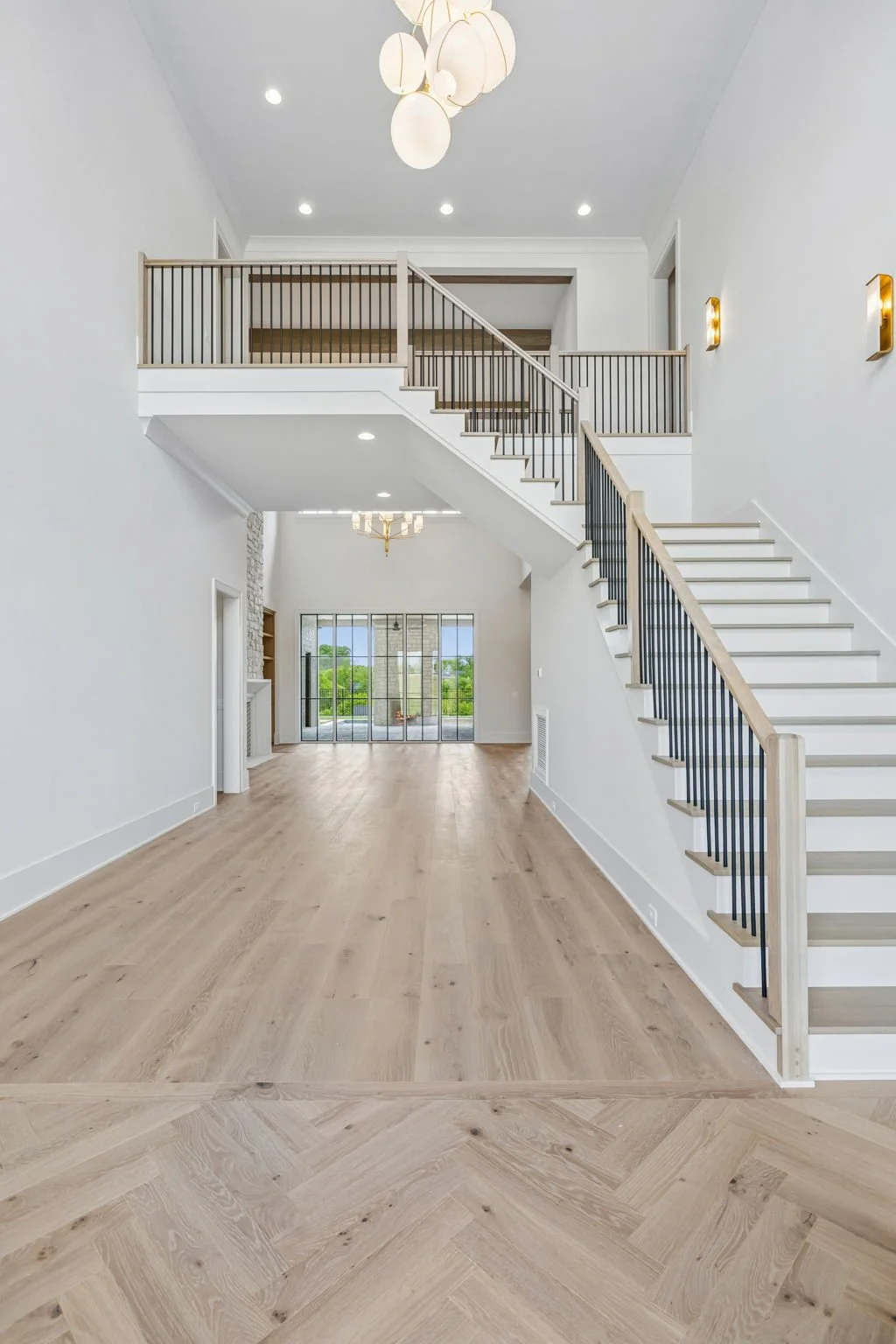 12-8745 Weller Ln - 012.jpg