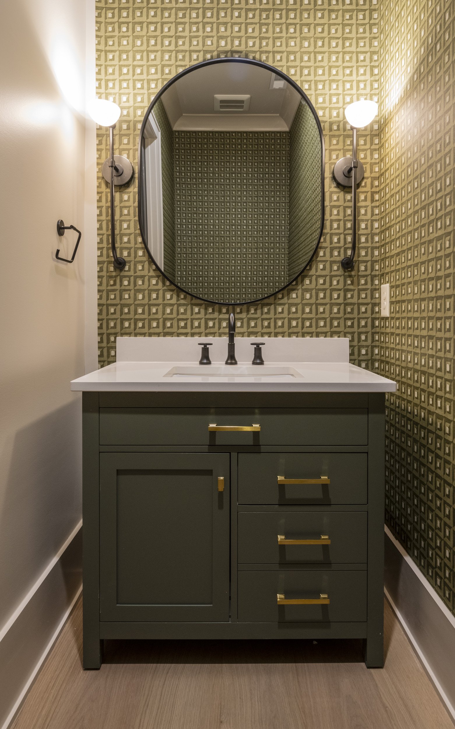 Trace Solstice Dr 30.jpg