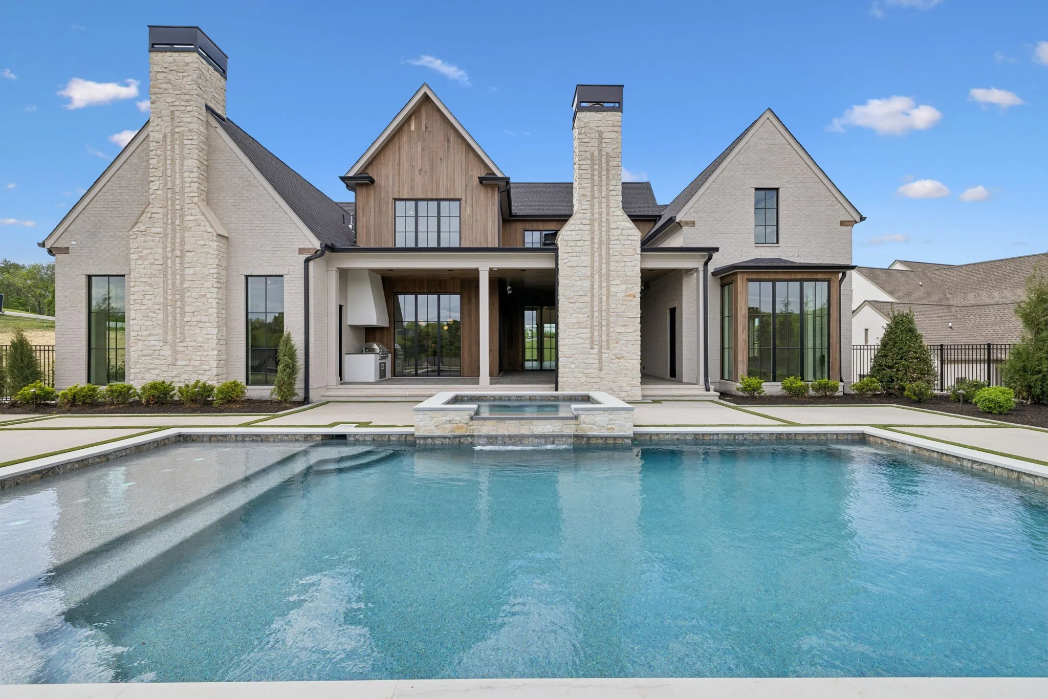 212-8745 Weller Ln - 212.jpg
