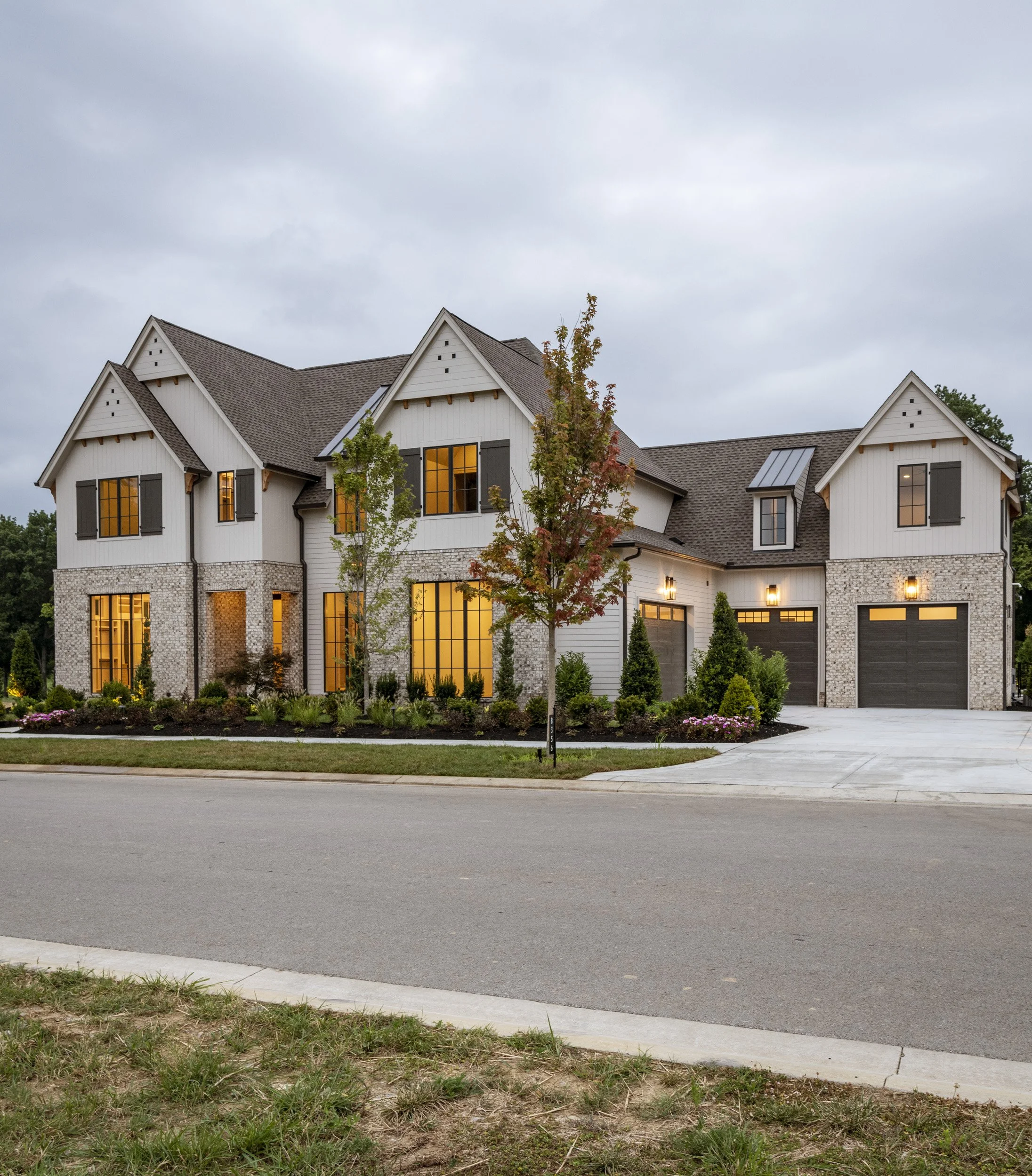 Trace Solstice Dr 03.jpg