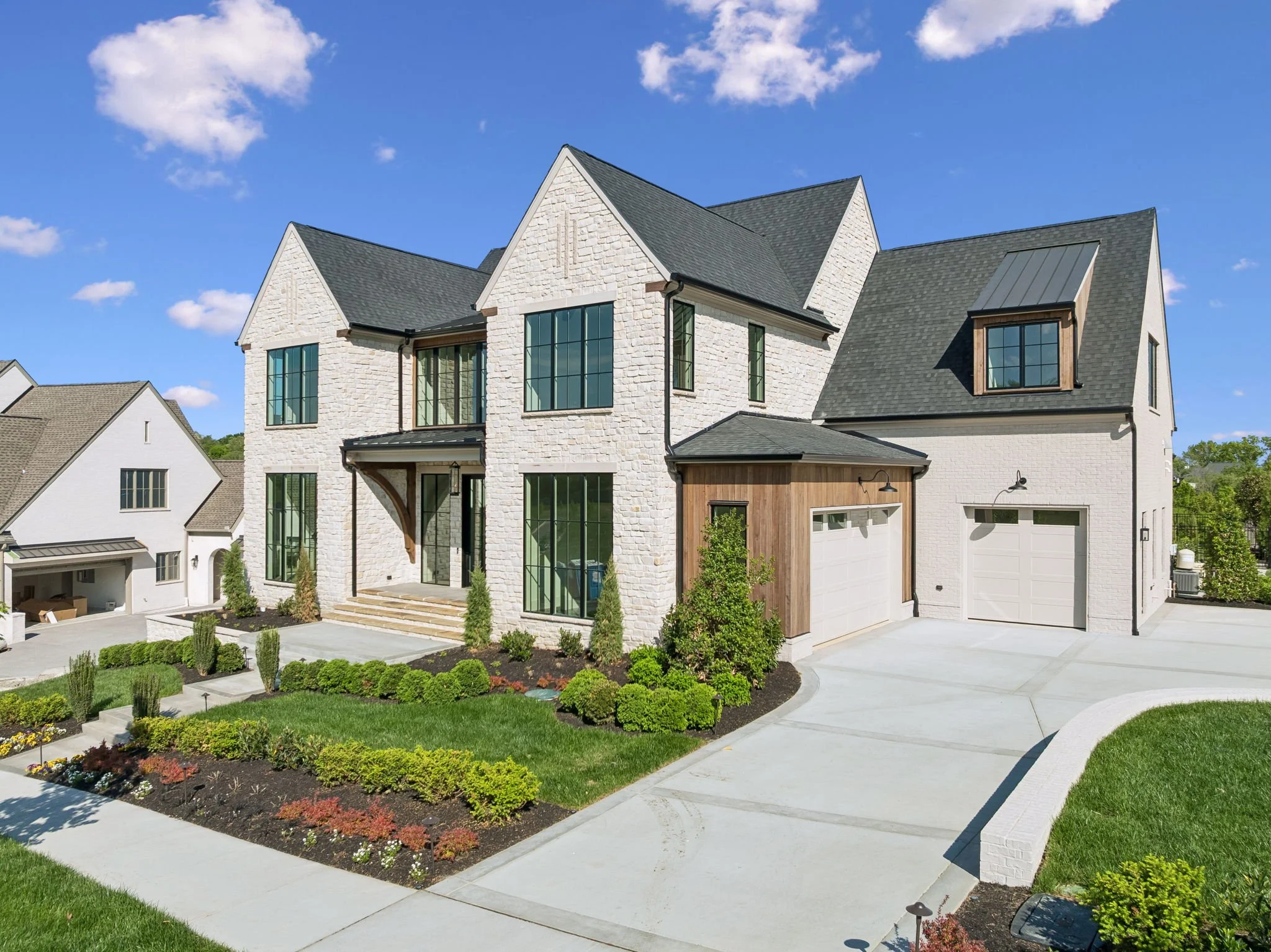 222-8745 Weller Ln - 222.jpg