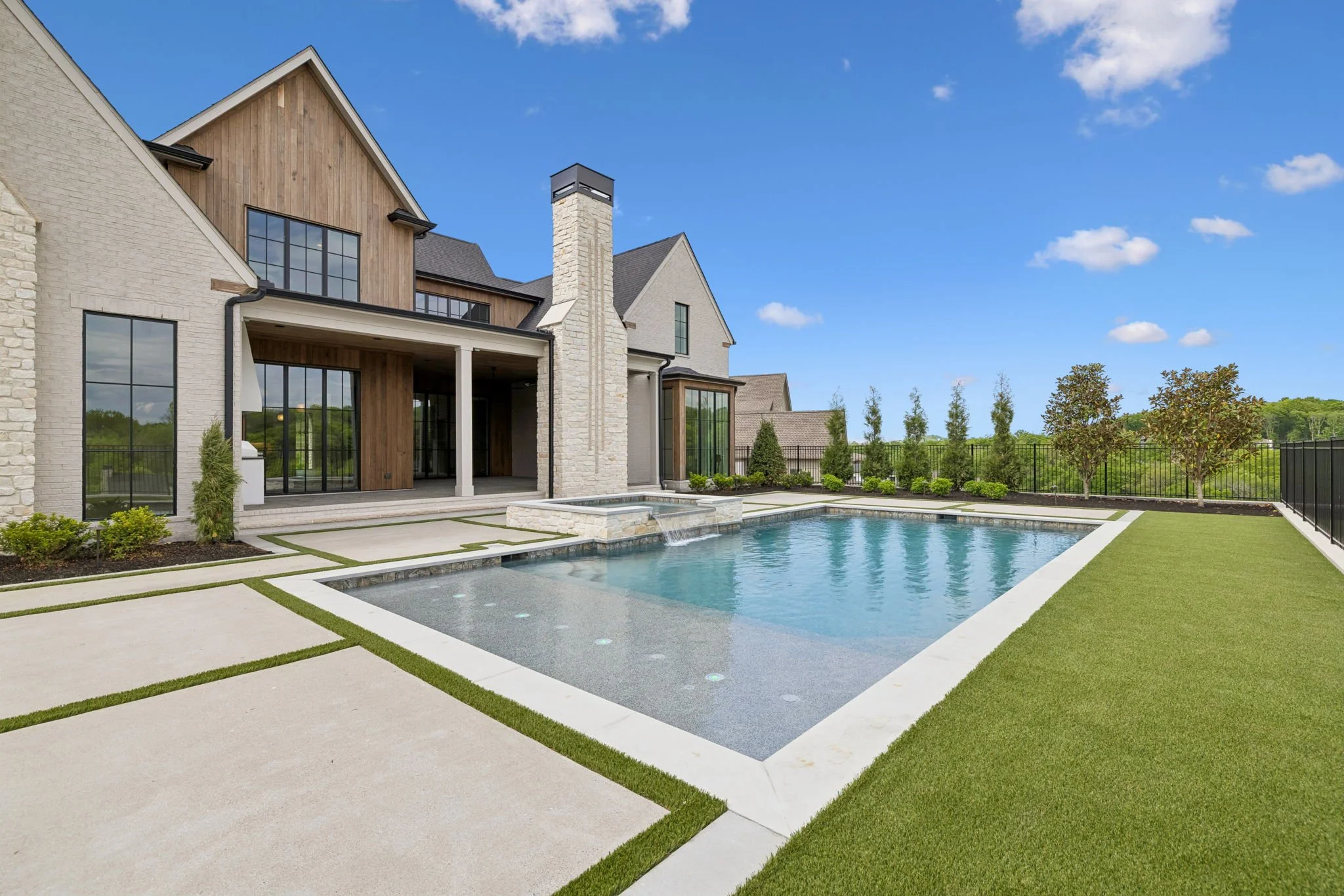 214-8745 Weller Ln - 214.jpg
