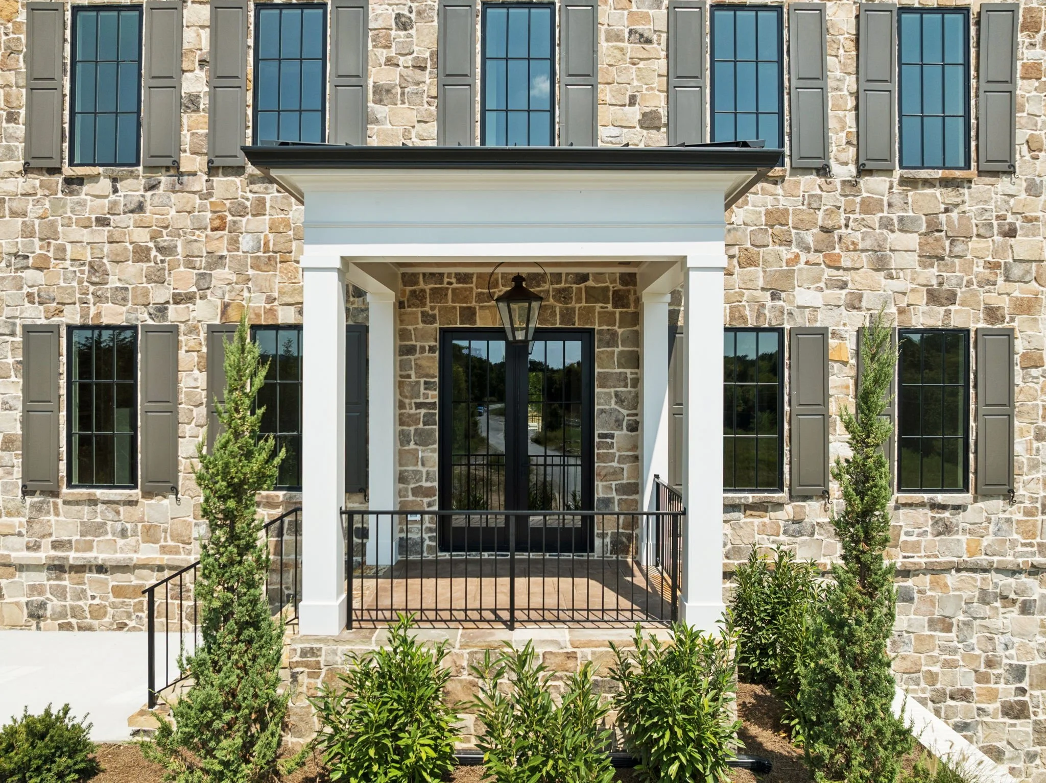 21-8101 Heirloom Blvd College Grove - 020.jpg