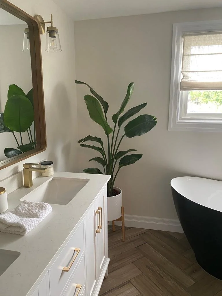 Ashleigh Bath 1.jpg