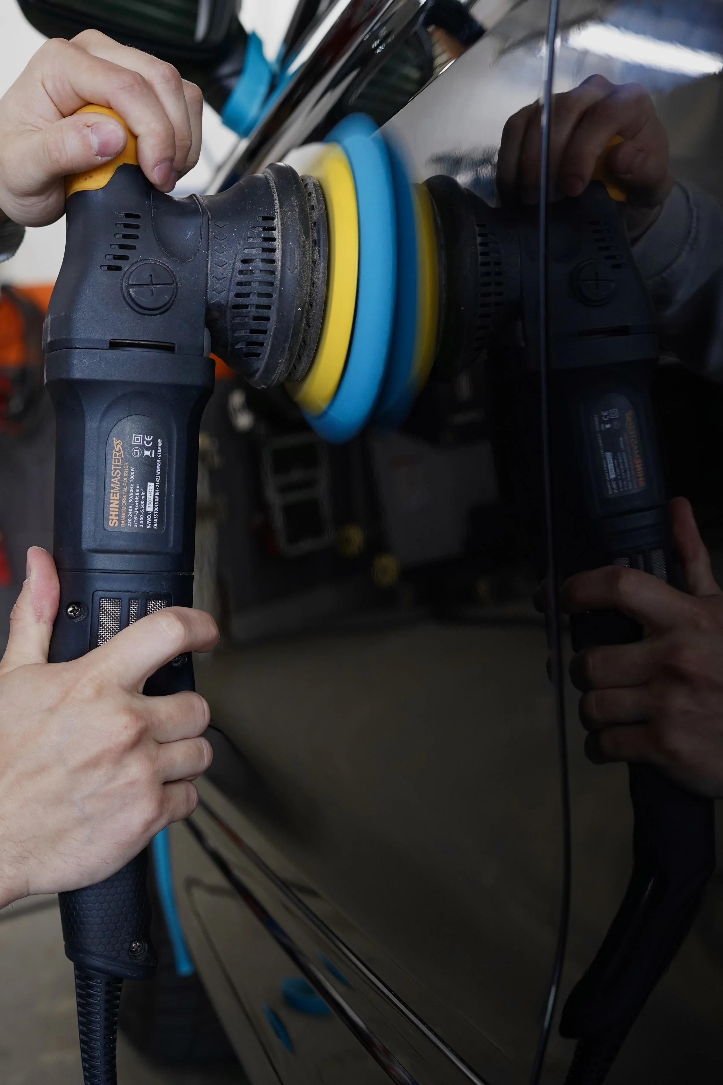 Lackaufbereitung durch eine Glanzpolitur