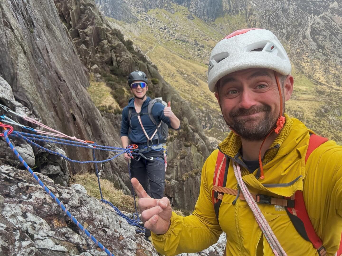 Central Rib and Cneifion Arete with @alecsteele followed by some serious anchor building and technical skills at Lion Rock. Thankfully no home made carabiners were used 😂

I think it&rsquo;s great to combine learning whilst climbing with hard skills