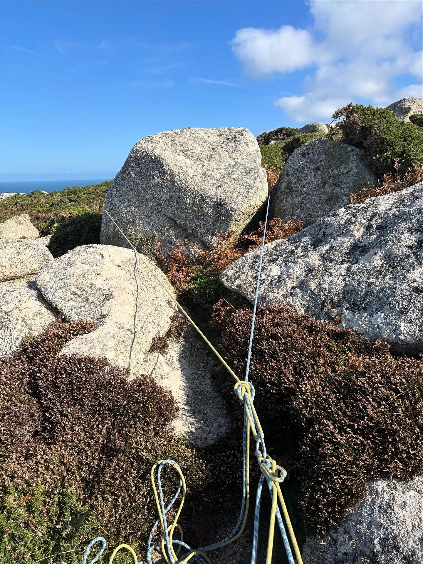 A few of the anchors I built last week climbing on the Cornish granite.

Can you spot a theme? 
Which is your least favourite? 😂

#buildbetterbelays #tradanchor #anchoroftheday #rockclimbinganchor #ukclimbing #tradclimbing #tradskills @ami_professio