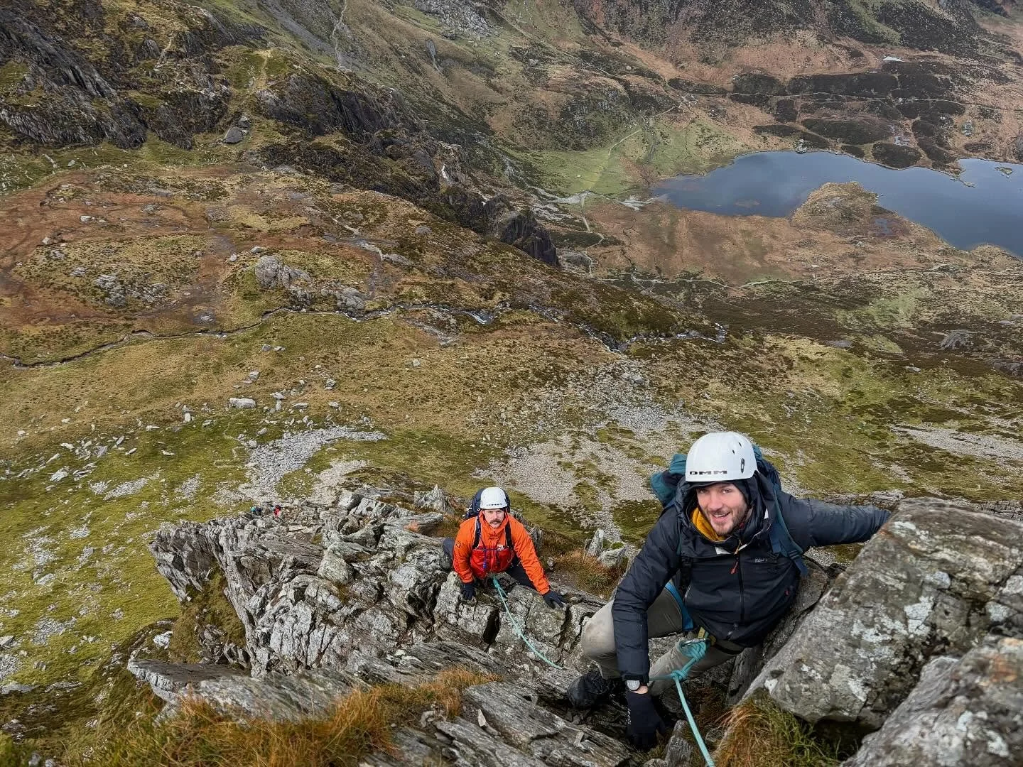Cold but dry for this weekends mountaineering skills course with @themountaineeringcompany &amp; @eryri_mountain_skills 

Despite having lived in Penmaenmawr, I had never climbed the newly bolted routes at Penmaenbach - what a good venue for escaping