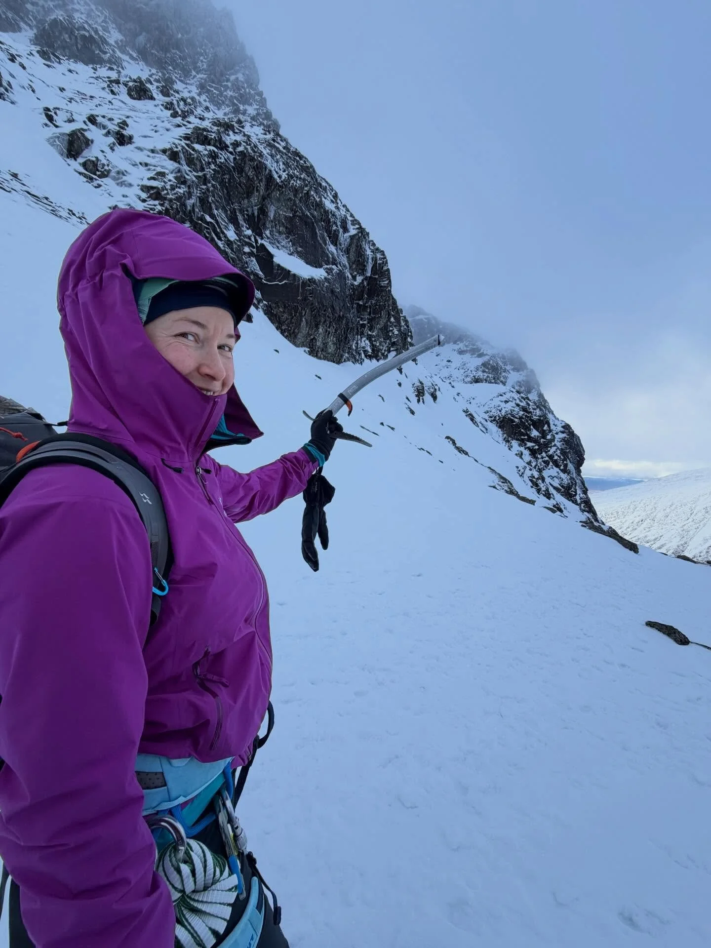 Guiding roundup from the end of January. 

Ledge Route, East Ridge of Beinn a&rsquo;Charorainn, some exploring and getting battered by the wind in Glen Nevis, sandbagged by the Fairy Godmother and Twin Ribs with the Glenmore sit start. 

Thanks to al