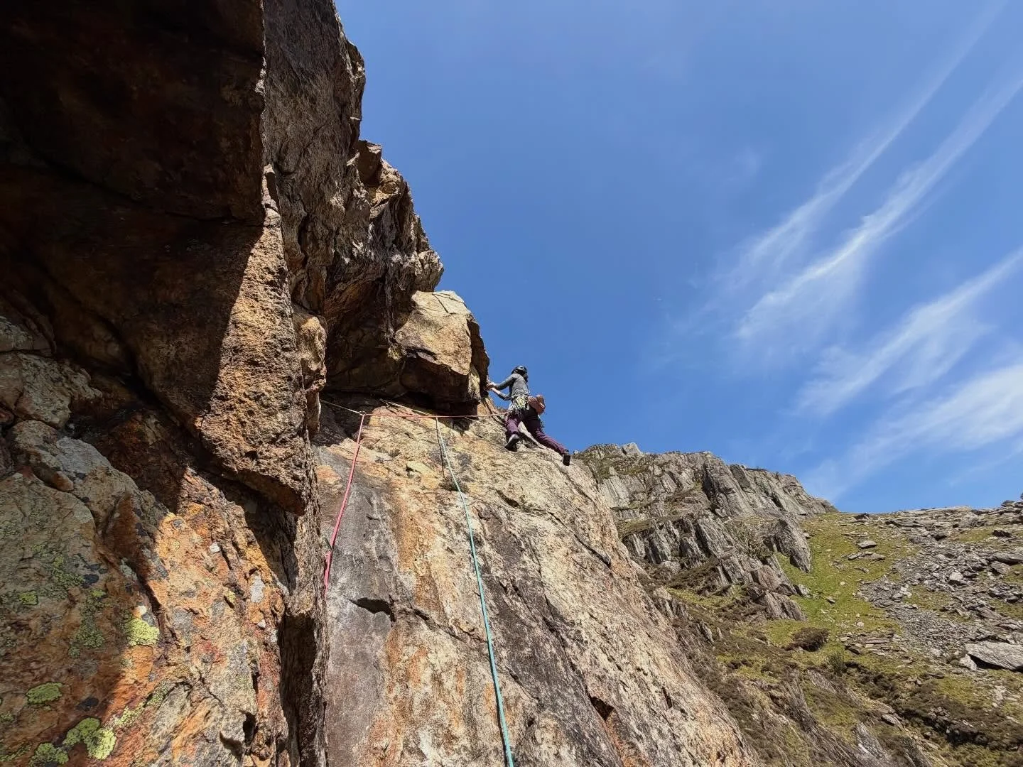 Esoterica hunt 2026. This one ticks all the boxes for an overlooked gem.

✅Zero stars
✅4 UKC logs, most recent from 2019
✅Less than 100m from one of the most popular crags in the pass
✅VS 4c, two pitches long
✅Good rock lost to the vegetation 
✅Lots 