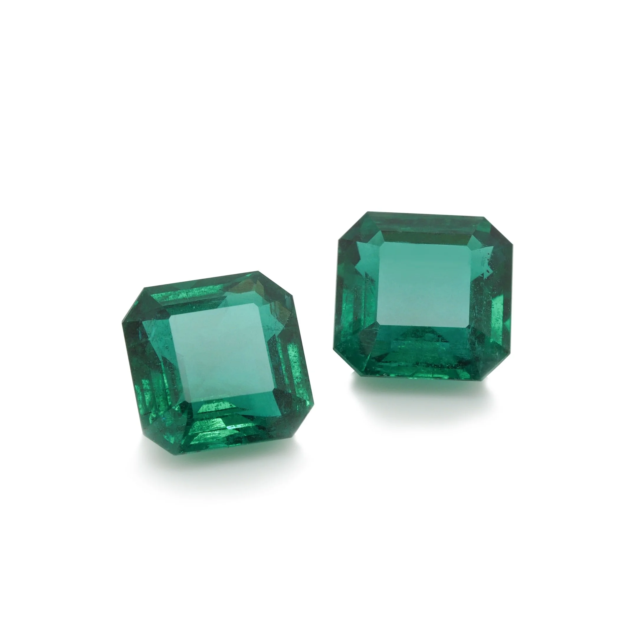 The Colour of Emeralds: How To Choose the Right Hue for You