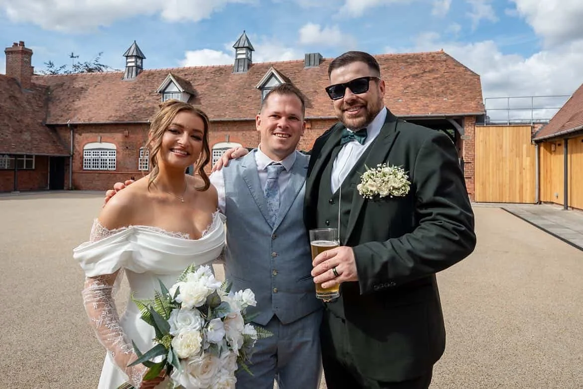 GROOM MISSING FROM HIS OWN WEDDING PHOTO 😂📸

So this happened&hellip;

I&rsquo;m mid-wedding at Chester Zoo, vibes are great, everything flowing nicely - and I decide to grab a quick selfie with Lauren and Shaun, the amazing couple I was performing