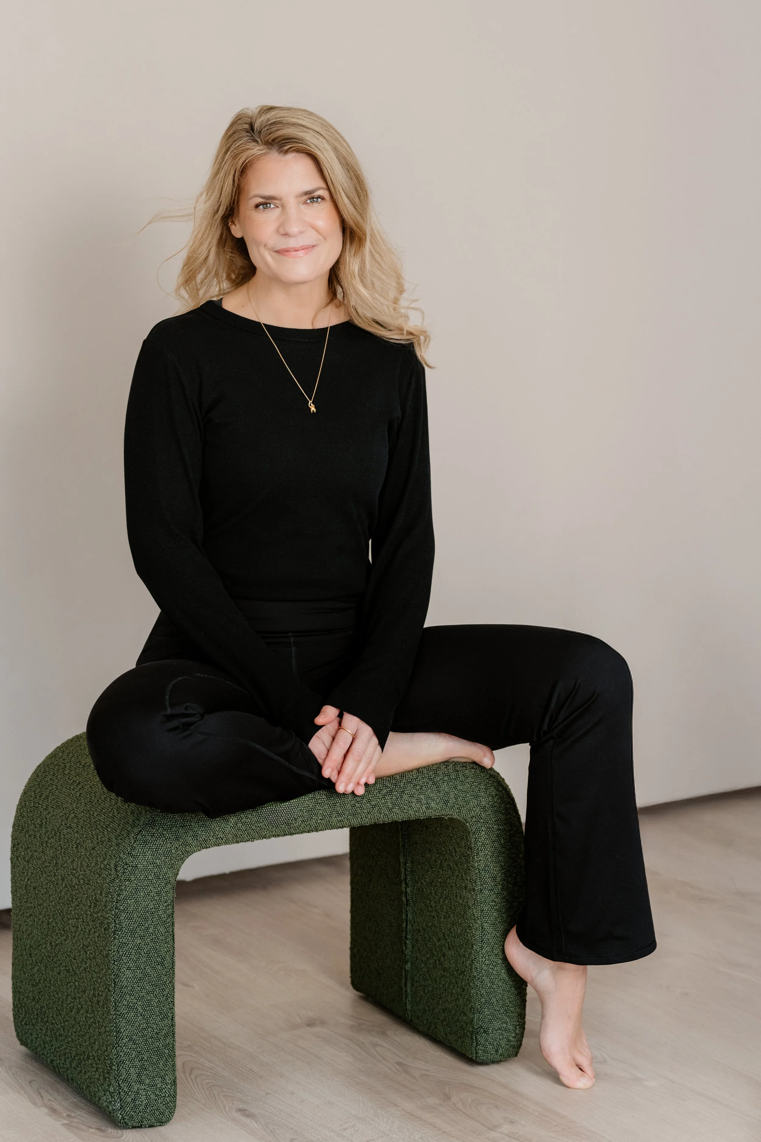 TJM_Lisa-hej-pilates_Portrait_02-26-4-2-crop.jpg
