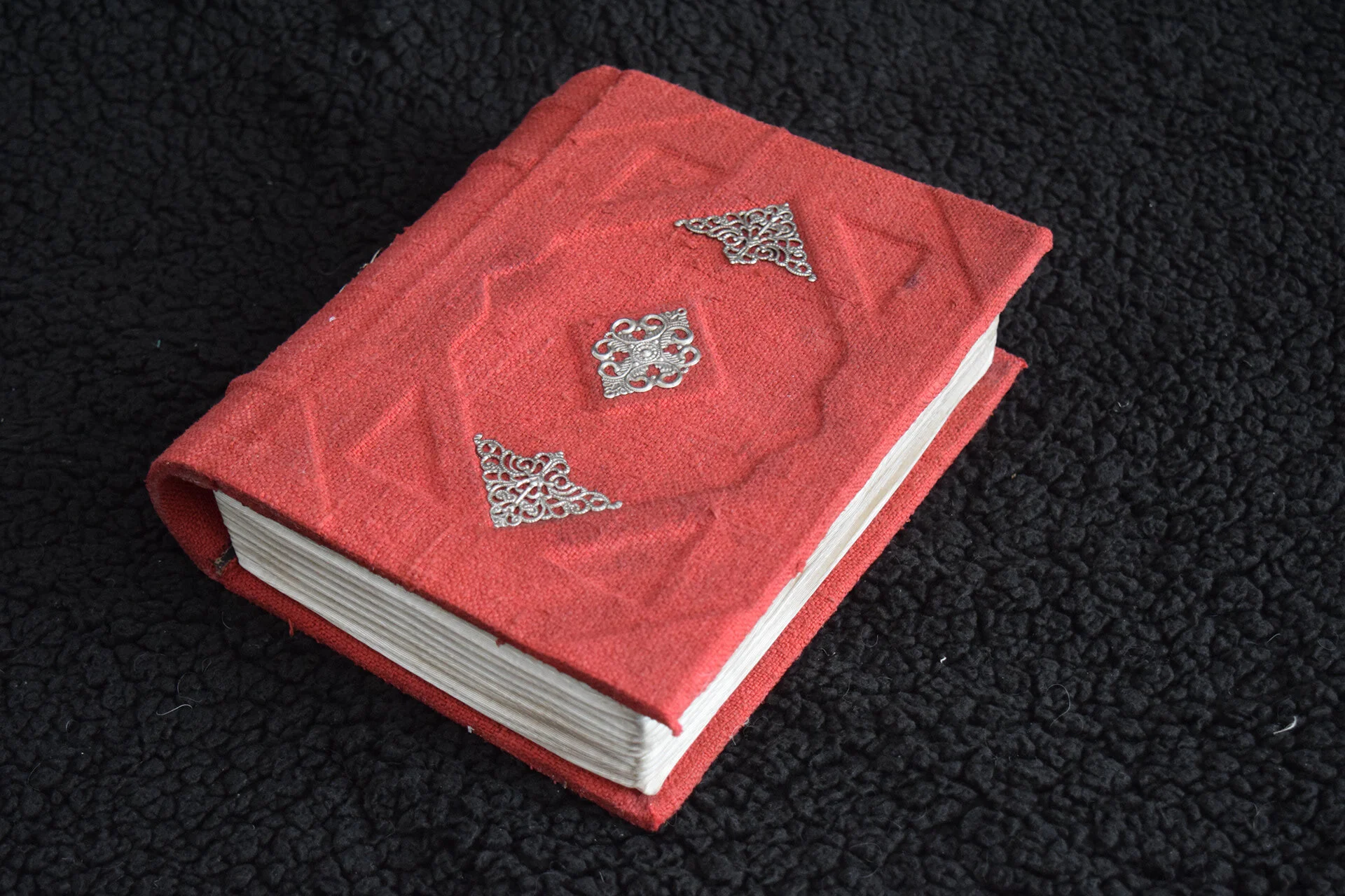 Spell tome book.jpeg