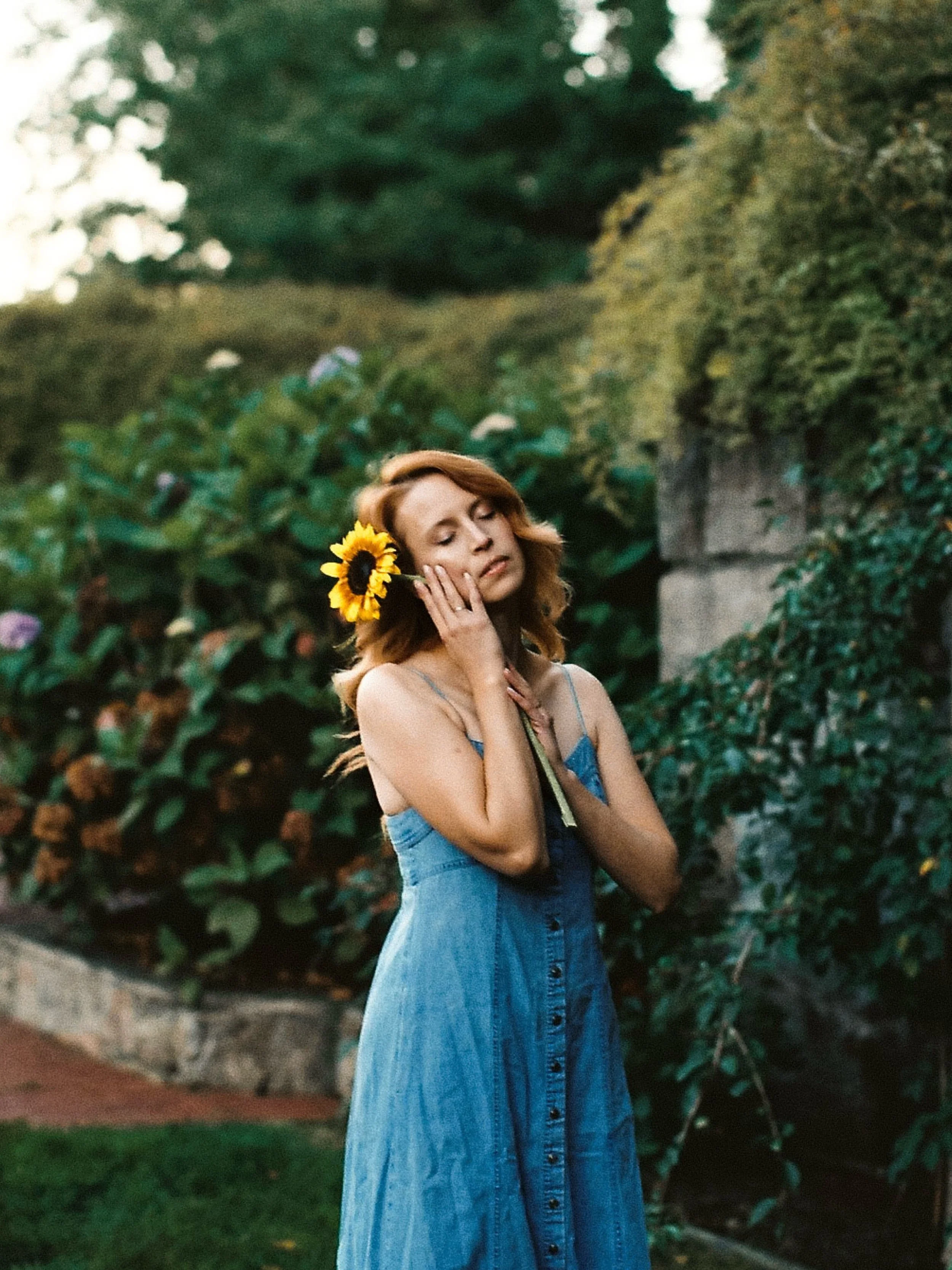 🌻🧺📚🌿☀️

shot on digital &amp; film 🎞️ developed by @orleanscamera
