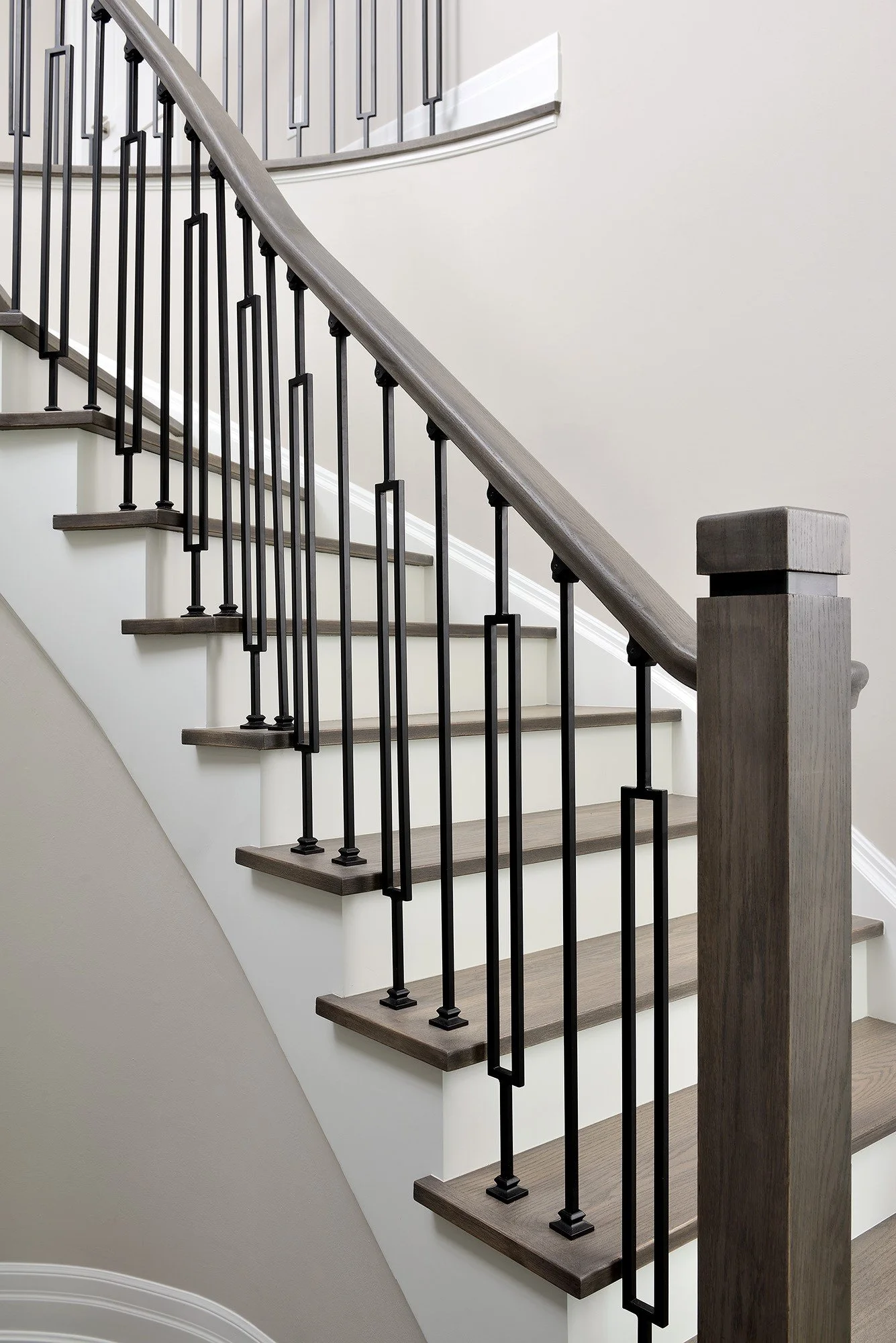 Hurley staircase1.jpg