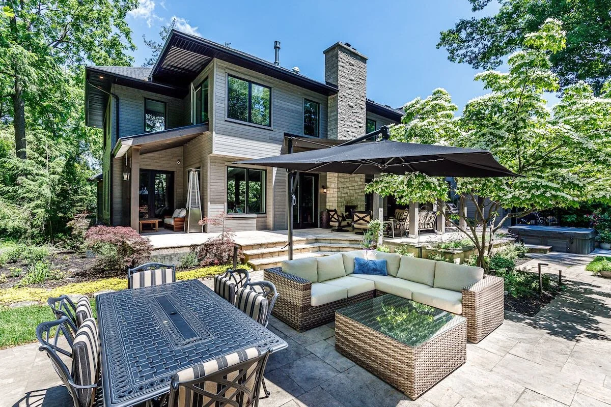 290 Donessle Drive-21.jpeg