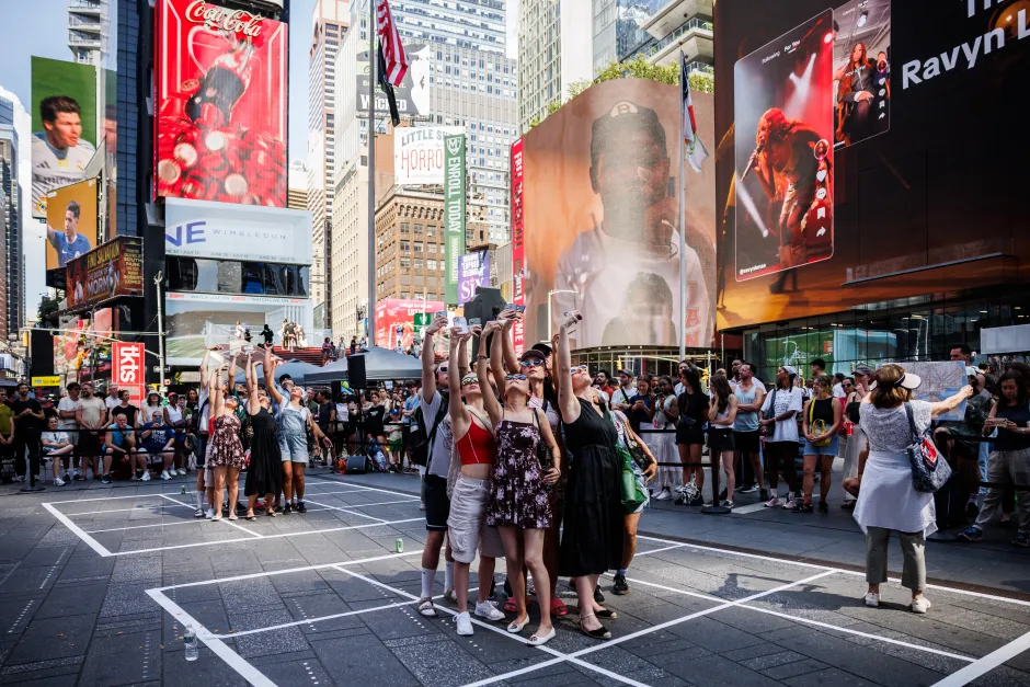 02 - Maia Chao, American Idle photo by Maria Baranova.png