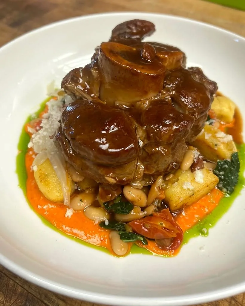 Osso Bucco
Red wine braised osso bucco, ricotta gnudi, pancetta and cannelini ragout, tuscan kale, roasted tomato, pickled fennel.

Dinner: Thursday through Sunday - 5:00 to 9:00 pm

#clevelandfoodie #clevelandeats #northeastohio #cuyahogafalls #dart