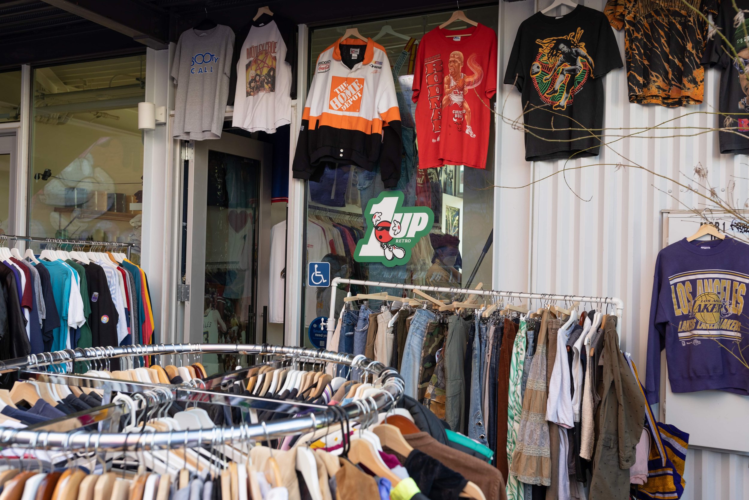 1 Up Retro Clothing Store - A Vintage Clothing Shop