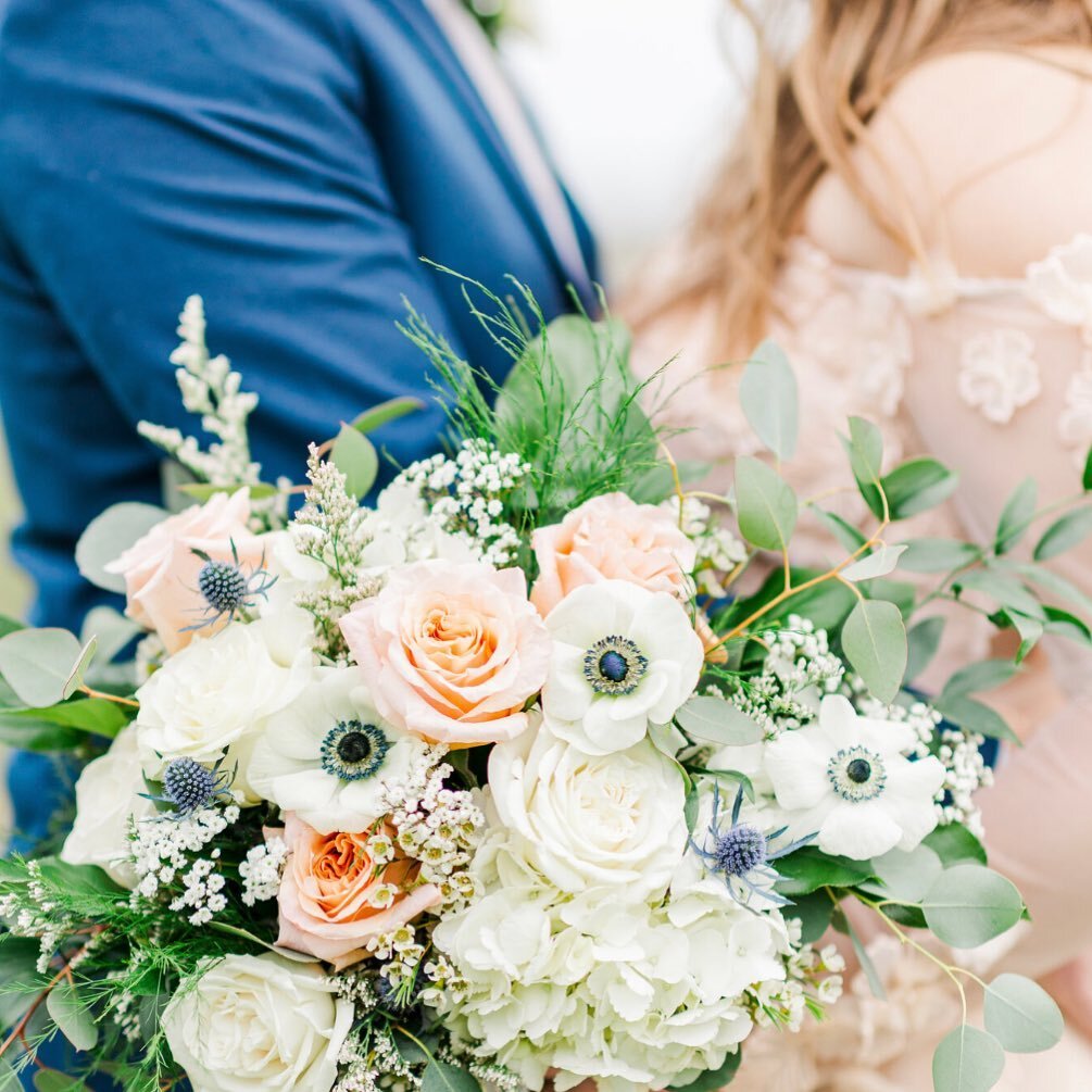 💐This sweet springtime bouquet has a little bit of everything&mdash;shimmer roses, hydrangea, limonium, wax flower, anemones, and lush greens.😍💐
We have been busy at Huff and Bloom Floral Co. preparing for this weekend&rsquo;s wedding and the 2023