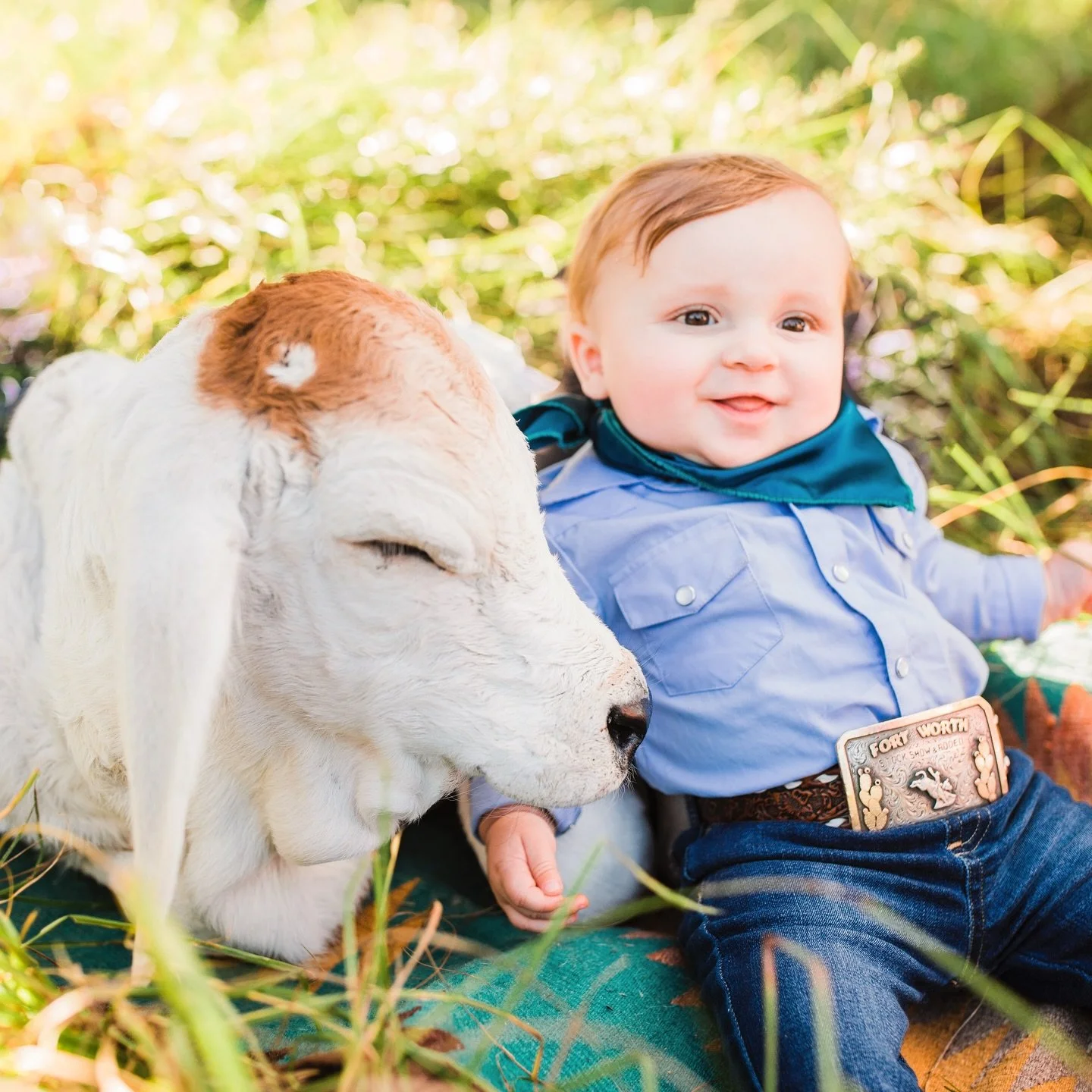 Daydreaming about warmer weather, open pastures, and a whole lot of spring babies.

#westernphotographer #louisianaphotographer #louisianafamilyphotographer