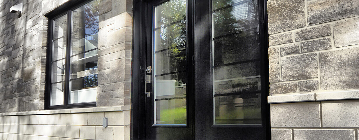 a_porte-jardin-noir-exterieur.jpg