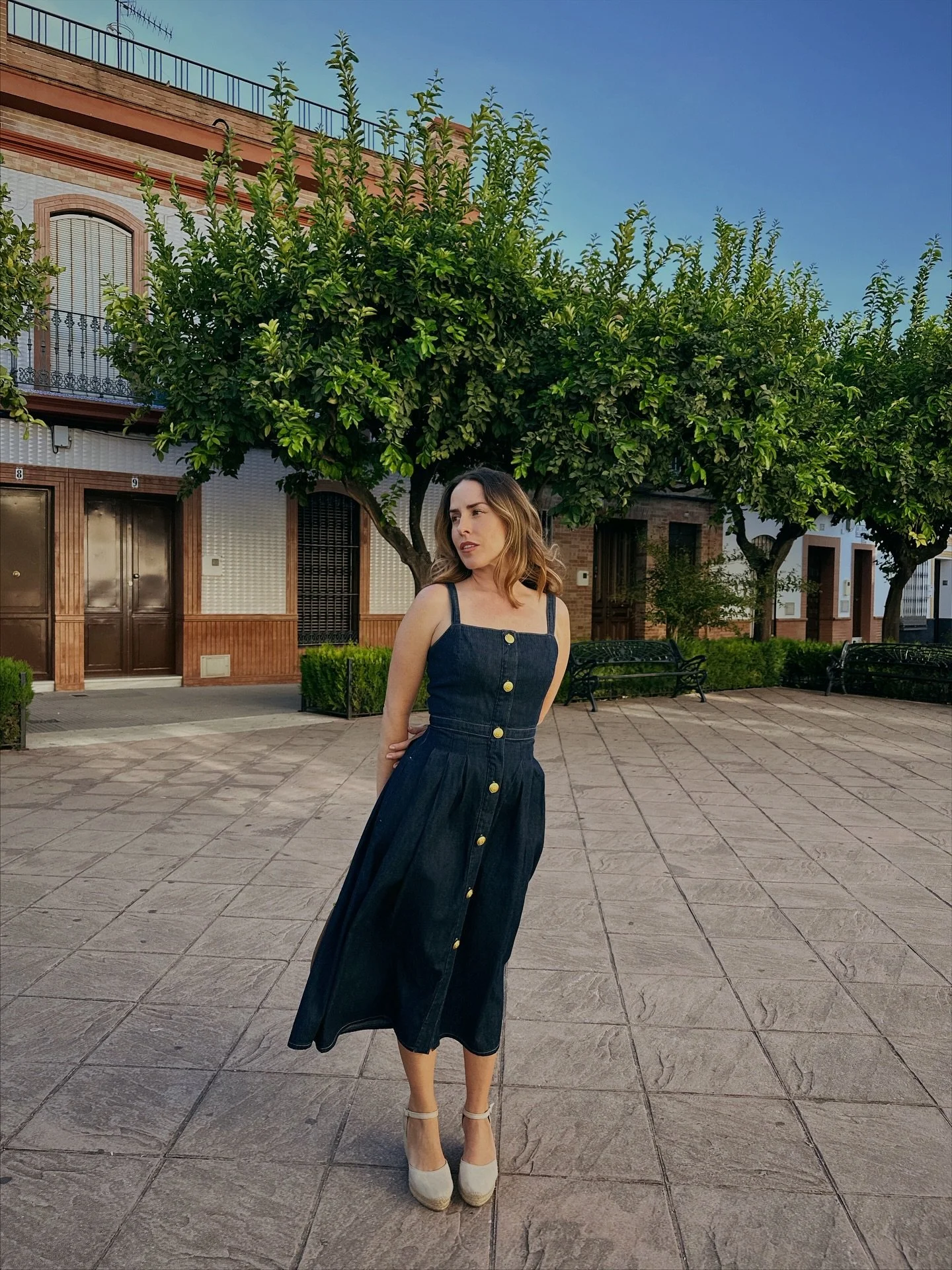 Back in the south of Spain for the reno update y&rsquo;all have been asking for&hellip; 

1. Outside the square right by the house. Wearing my new @lagencefashion dress 🥰

2. Finally received the tiles which are gonna go in one of the guest bathroom