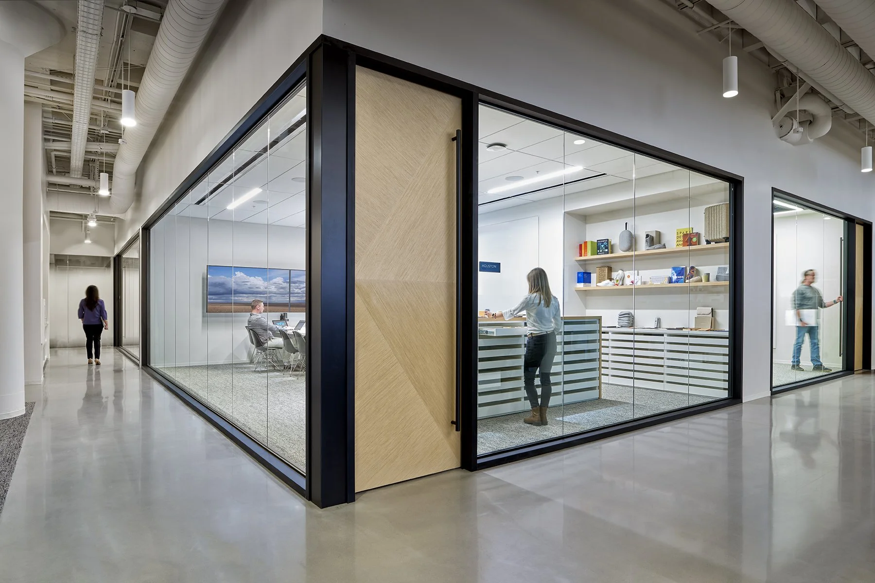 AP+I Design_HP-ID_Hallway + Soft Goods Conference.jpg