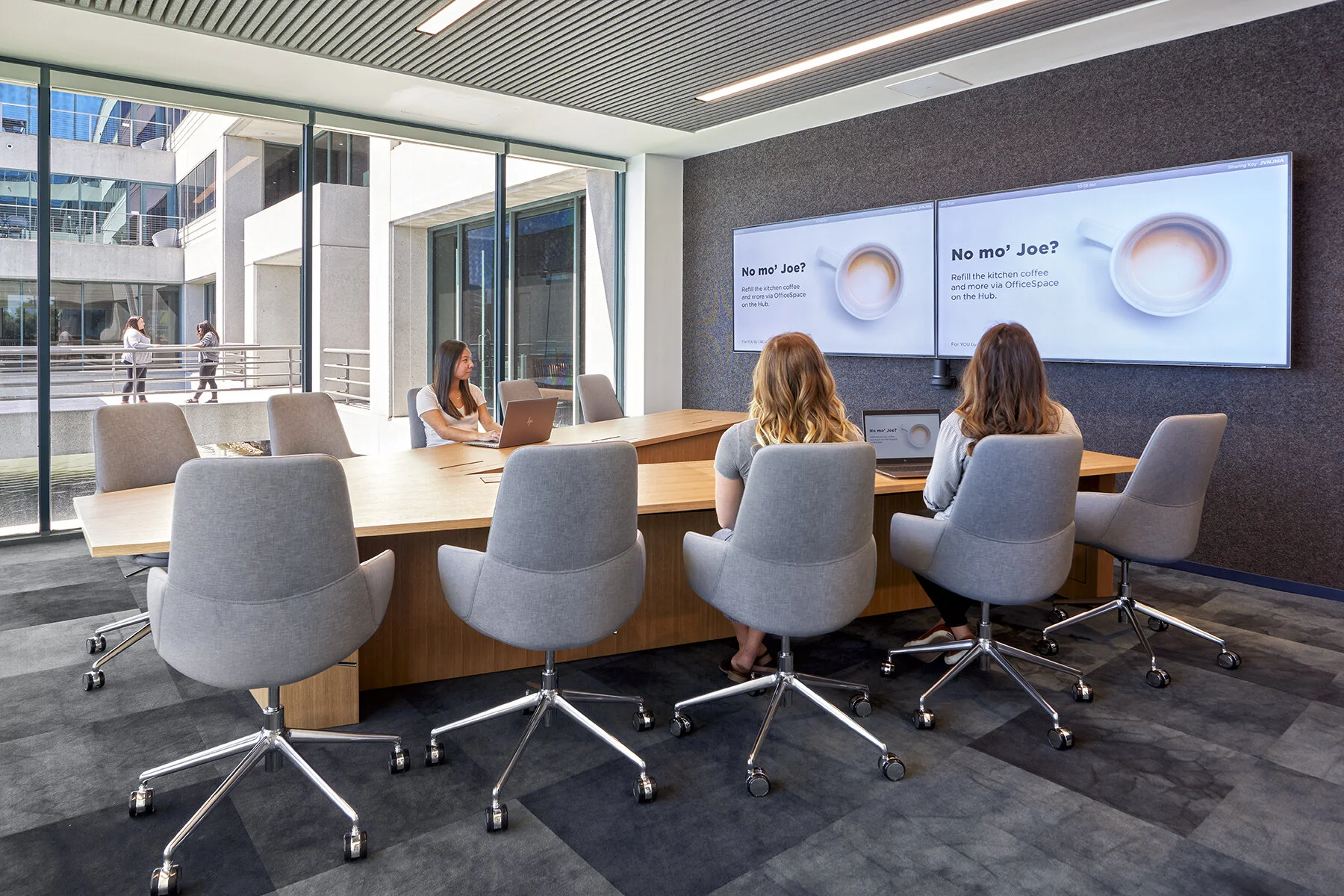 AP+I Design_Equinix_Conference.jpg