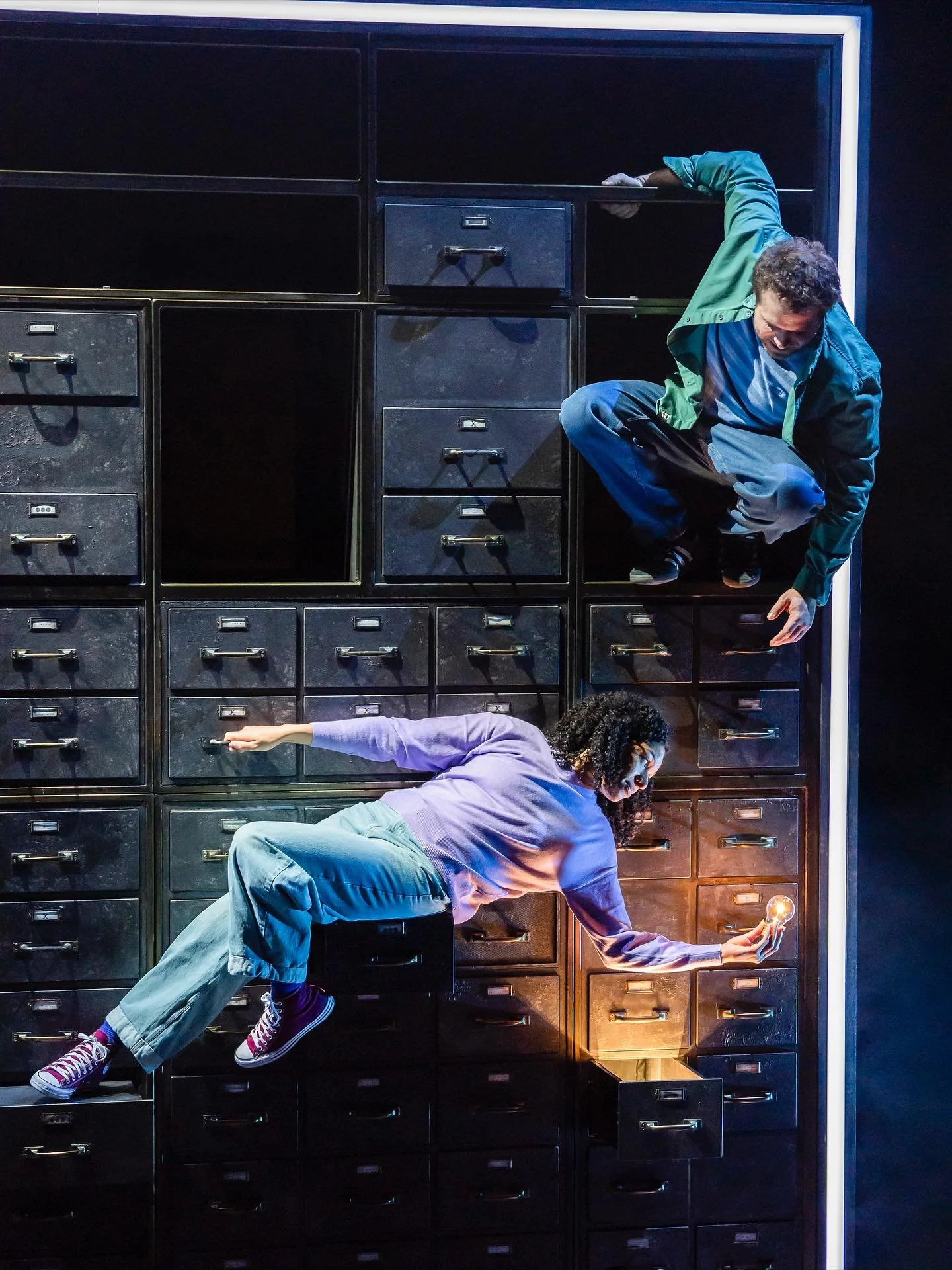 Frantic Assembly&rsquo;s Lost Atoms @frantic_assembly 
Incredibly lucky to have been able to work with the most creative &amp; inspiring team of people: 

Writer - Anna Jordan @annajordanwap 
Director - Scott Graham @scottlgraham 
Set Designer - Andr
