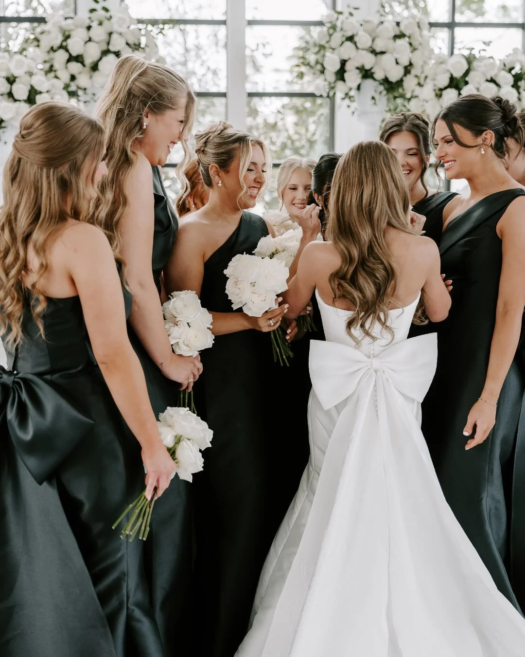 Every little detail had us Hooked 🥂✨🕊️

Full planning/design: @lauren_boxwoodmanor 
Photography: @erikageierphotography 
Florals: @caliandbloom 
Catering: @cityviewcatering 
Videographer: @prime_wedding_films 
Content Creator: @capturedbycarolinaaa
