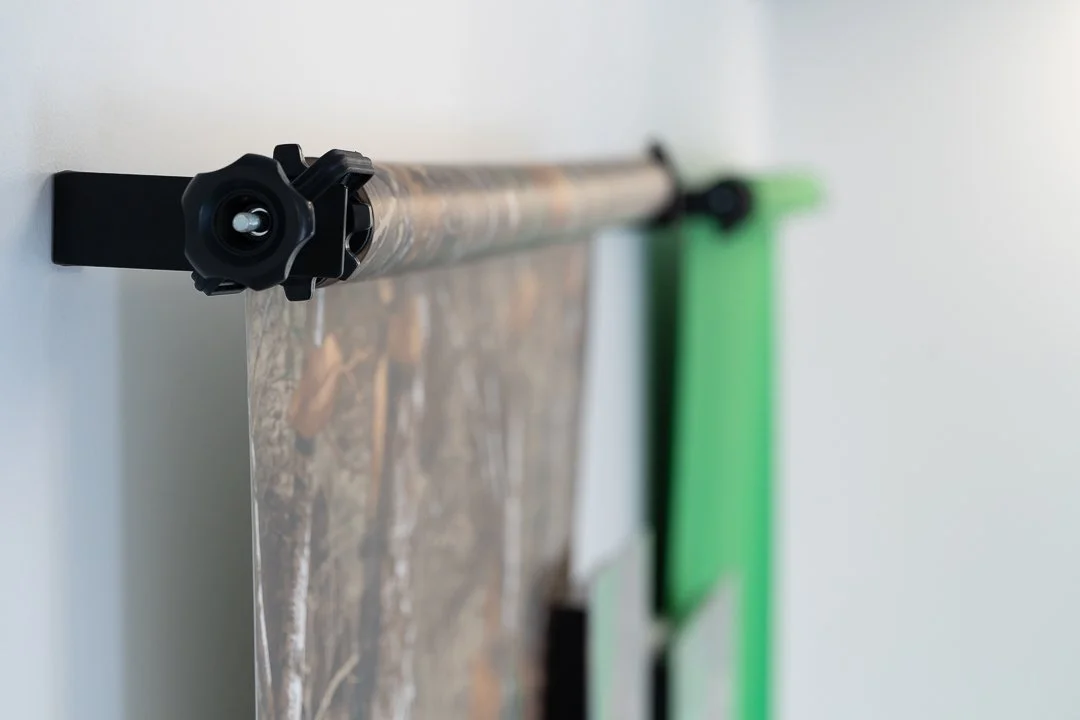 Detail of hanging mechanism.
