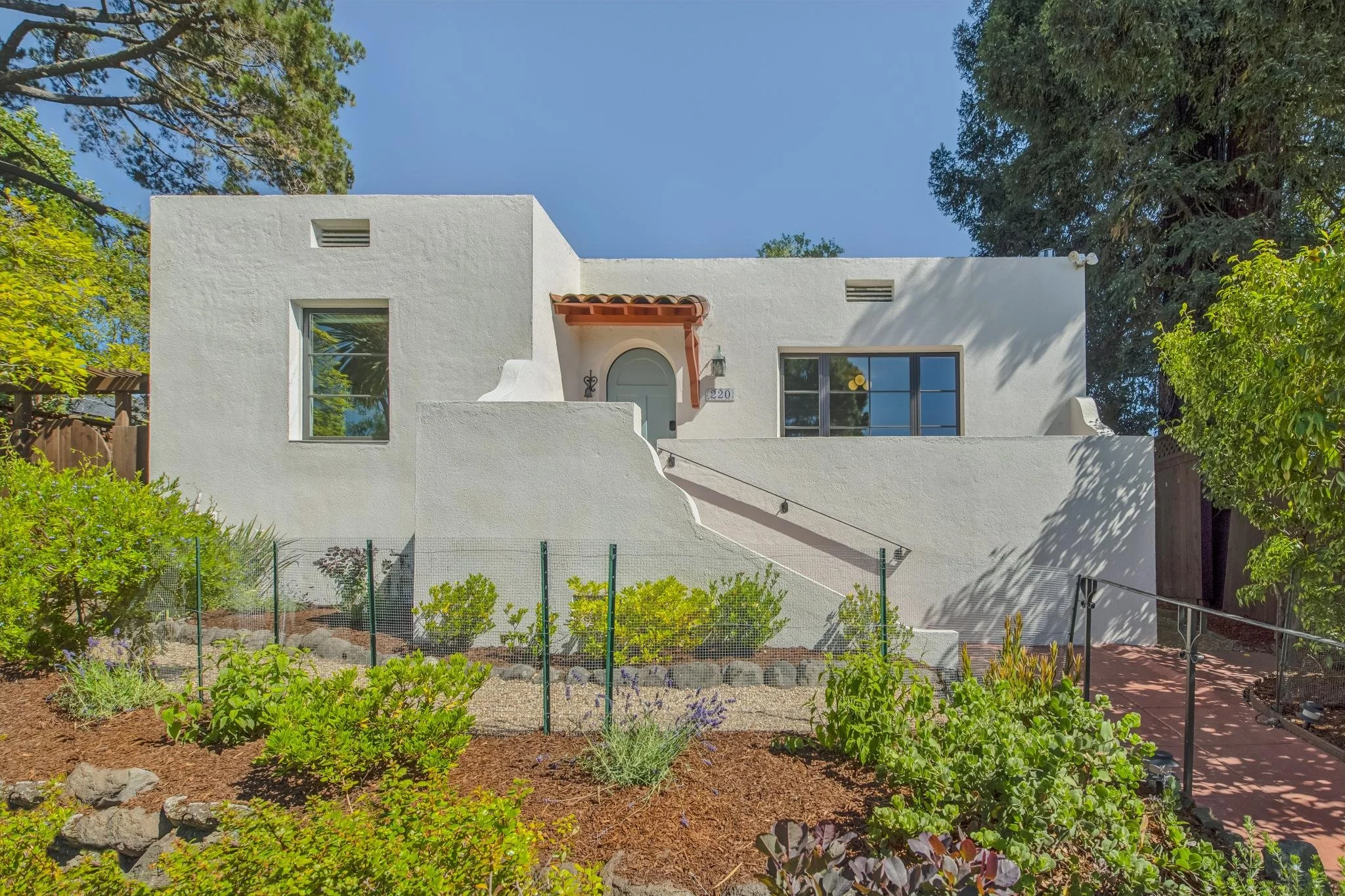 220 Moraga Avenue, Piedmont - List Price $1,095,000 