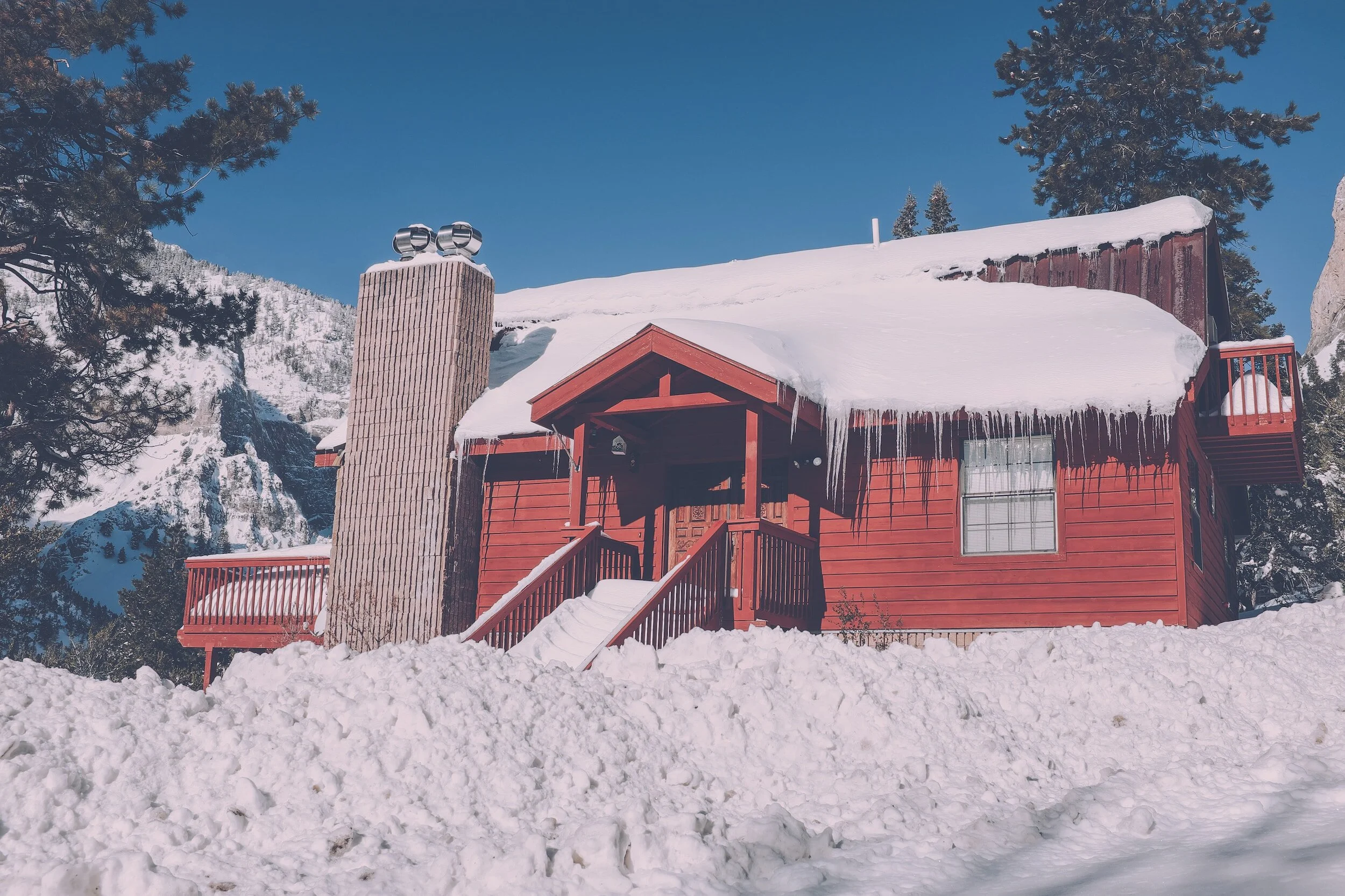 Winter Roofing Tips: Protecting Your Asphalt Shingle Roof from Snow and Ice