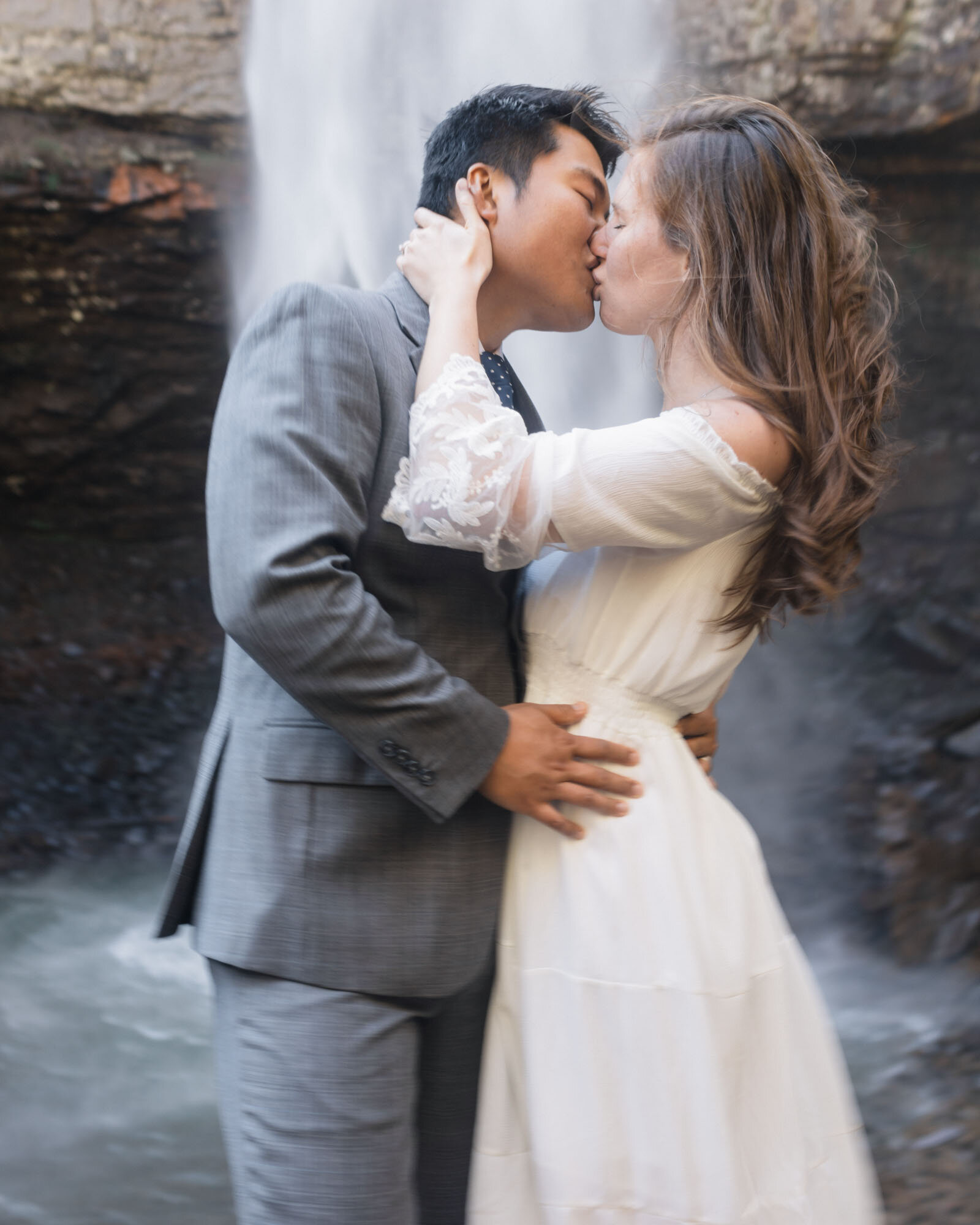 jessica-kovach-photography-finding-the-perfect-waterfall-for-your-elopement-eloping-in-fall-creek-falls-state-park-tn-168.jpg