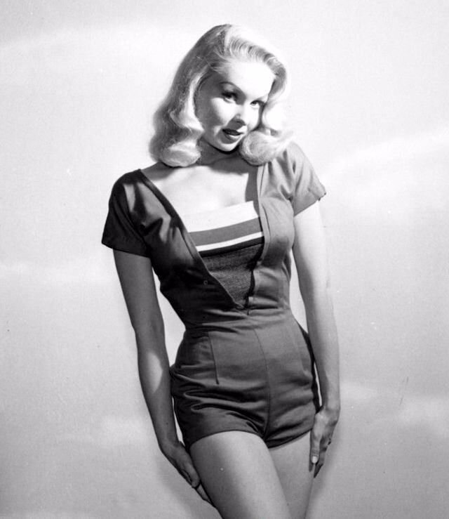 1.bp_.blogspot.comJoiLansinginthe1950s-571001fe185f57d532b4d8869d28b9417e1ee9c4.jpg
