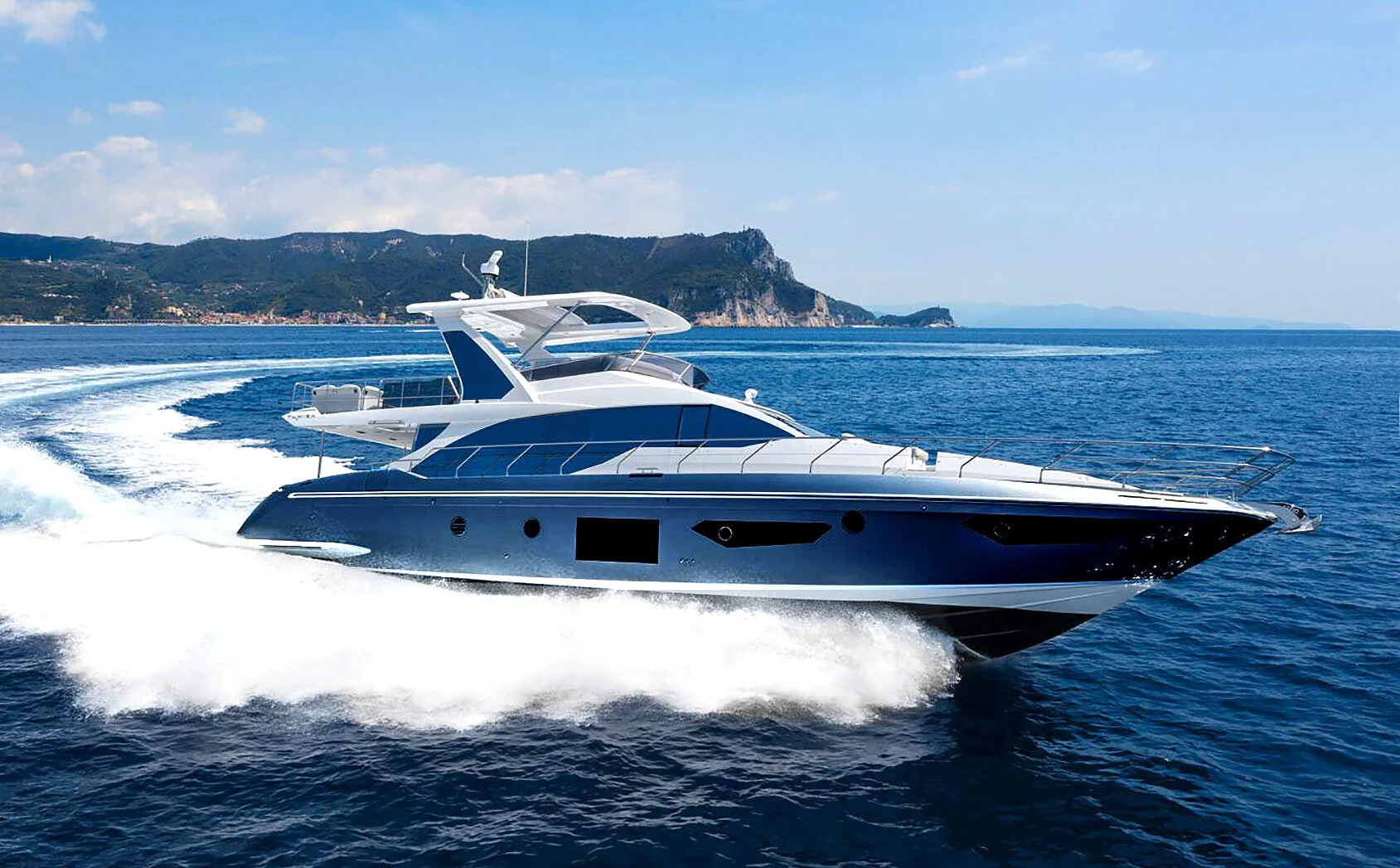 Miami_Yachting_Company_68_azimut15.jpg