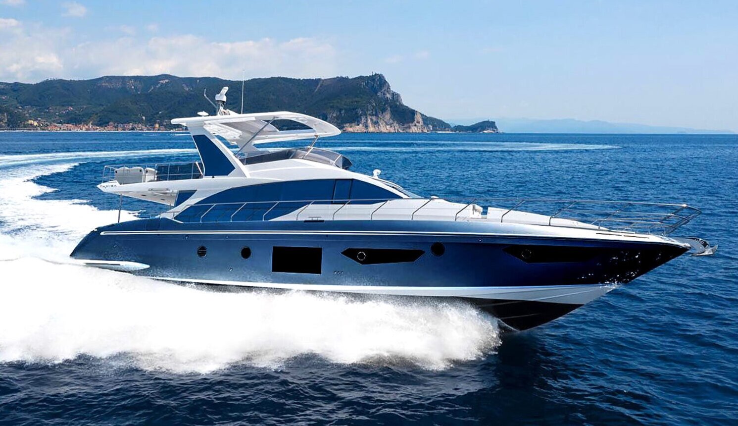 66 ft Azimut Azul | From $4250 | 13 guest max