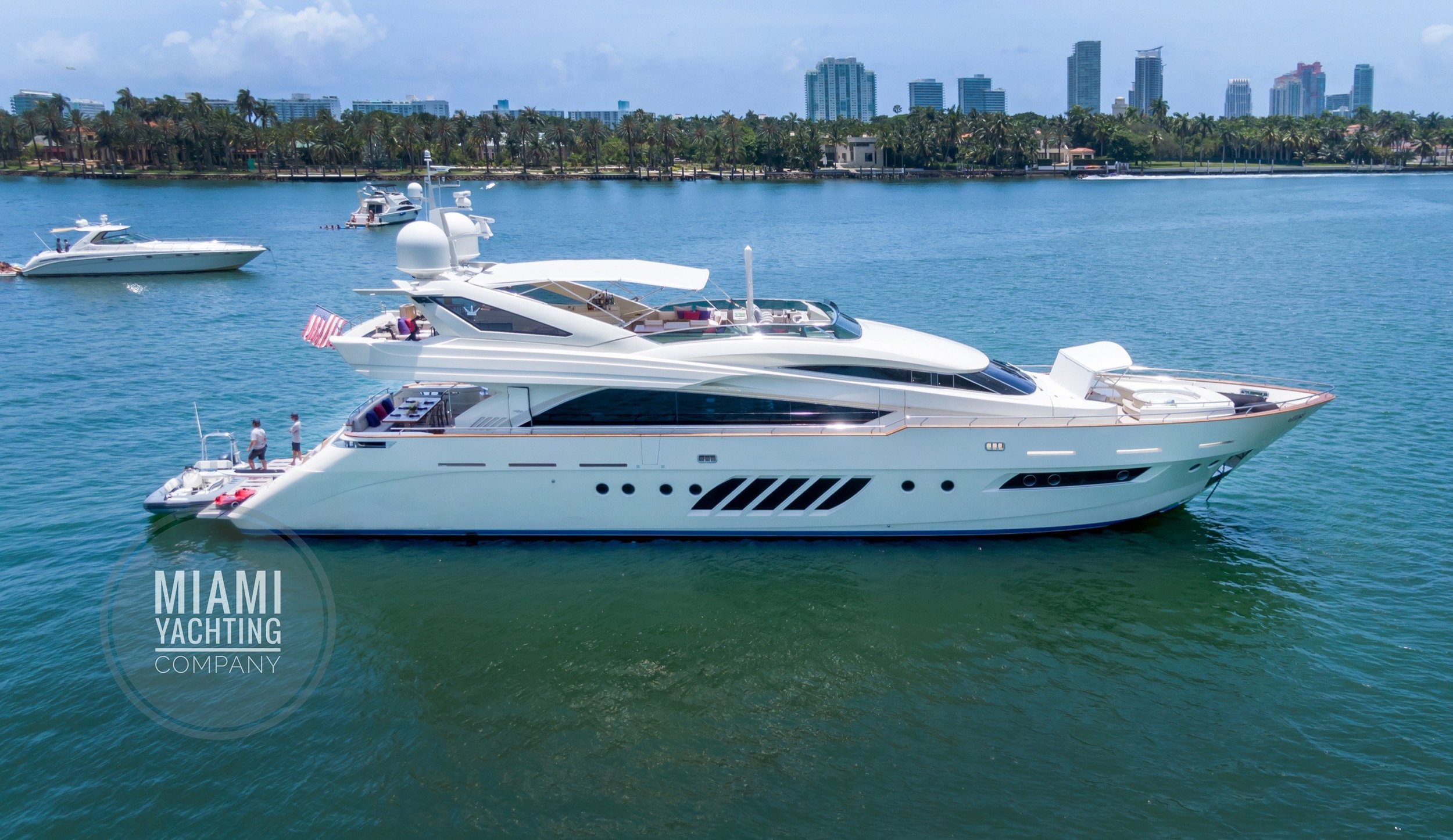 Miami_Yachting_Company_100_Dominator22.jpg