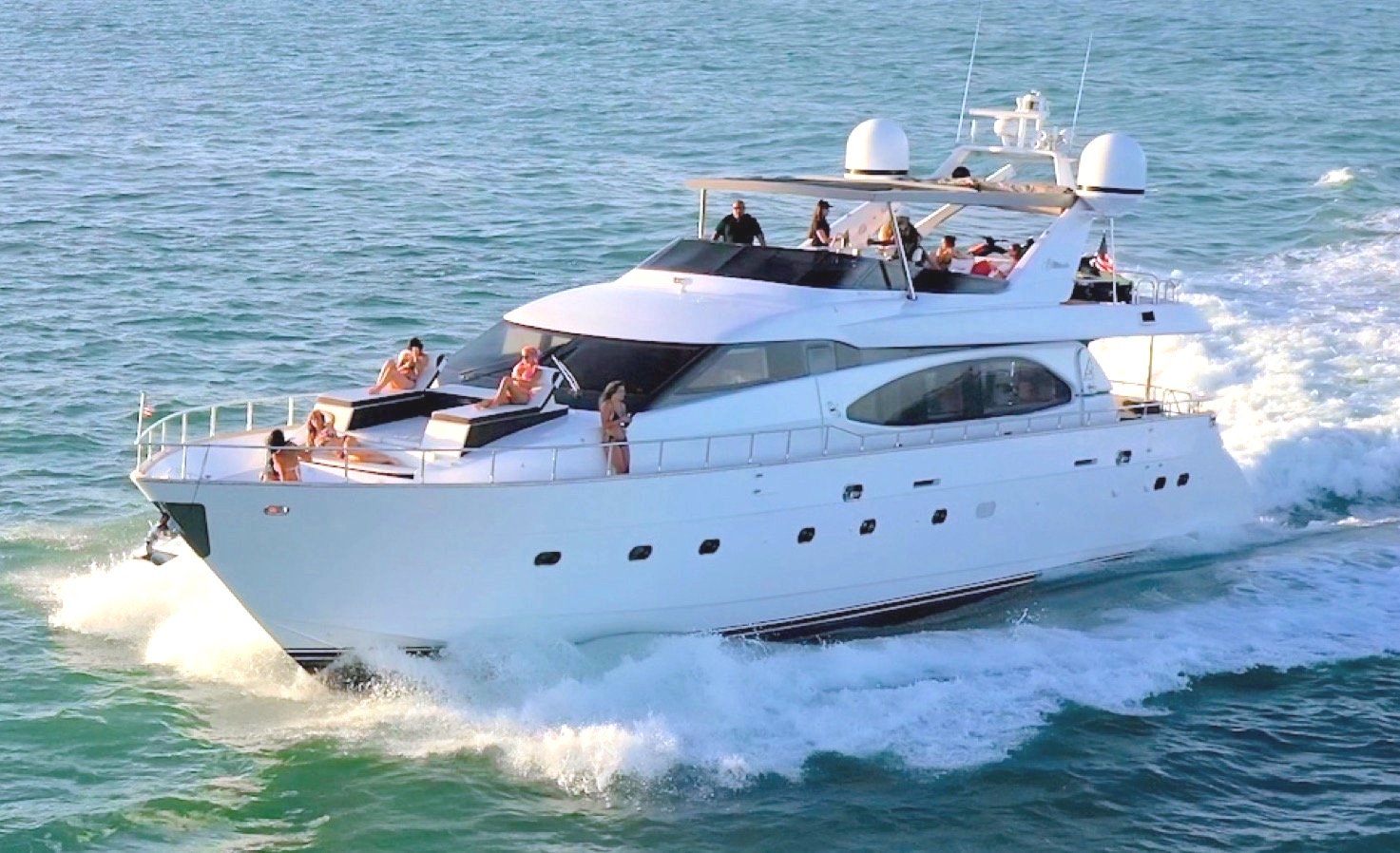 85 ft Azimut | From $3500 | 13 guest max