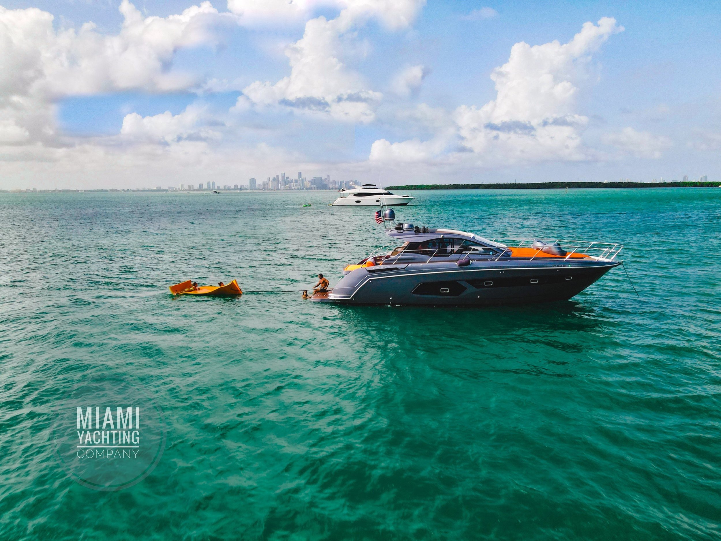 yachting hub miami
