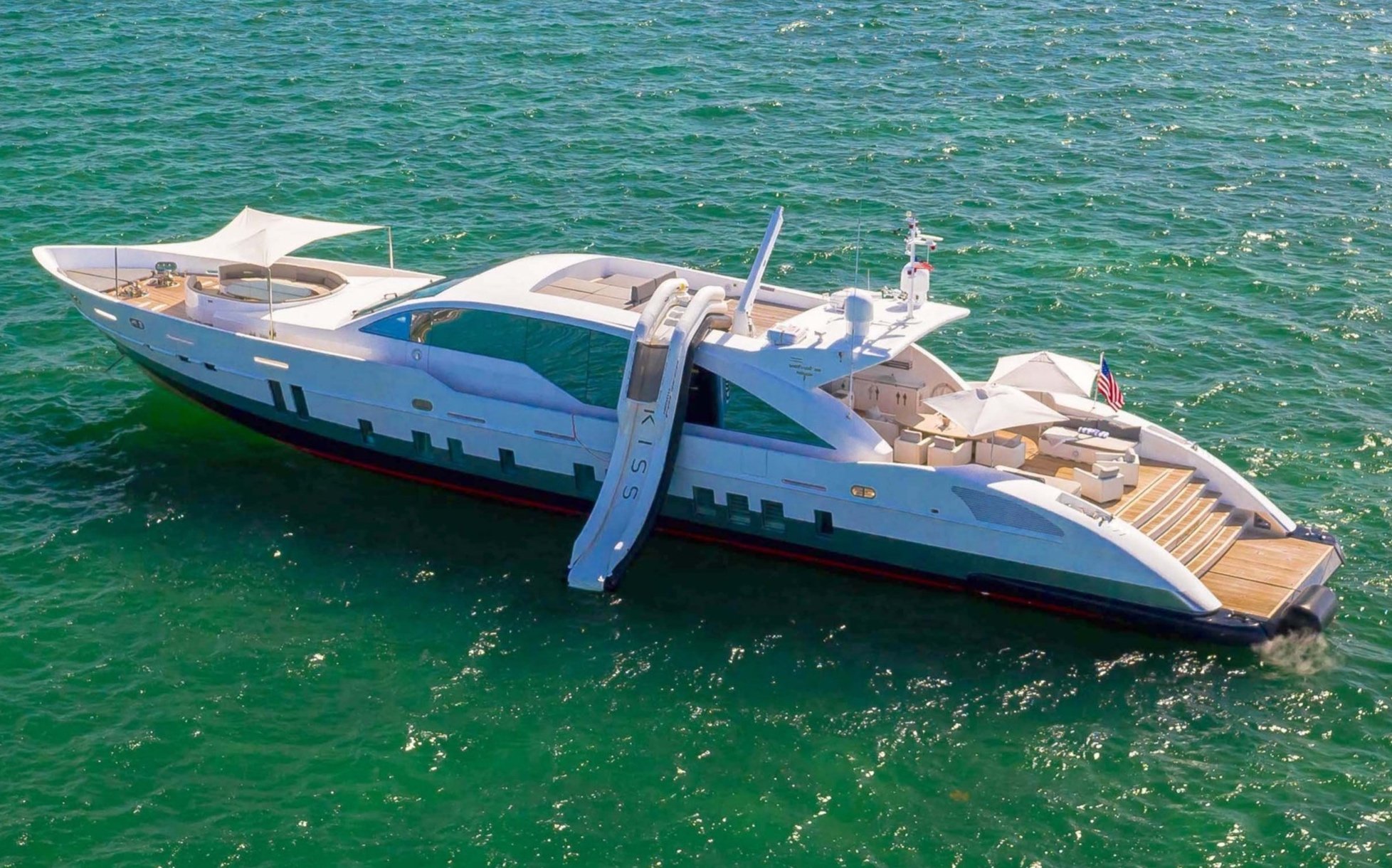 120 ft Tecnomar | From $11200 | 13 guest max