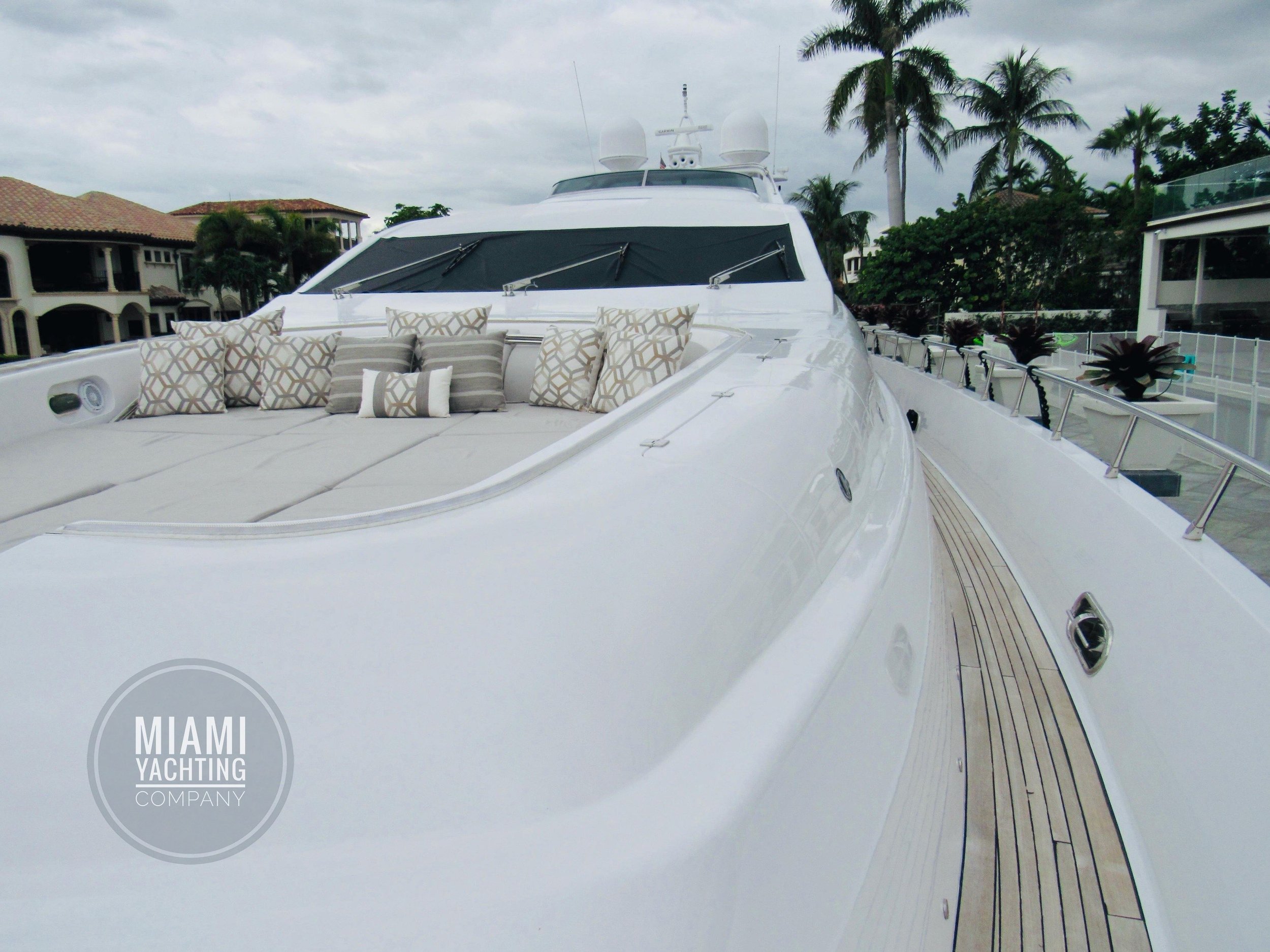 Miami_Yachting_Company_105_leopard22.jpg