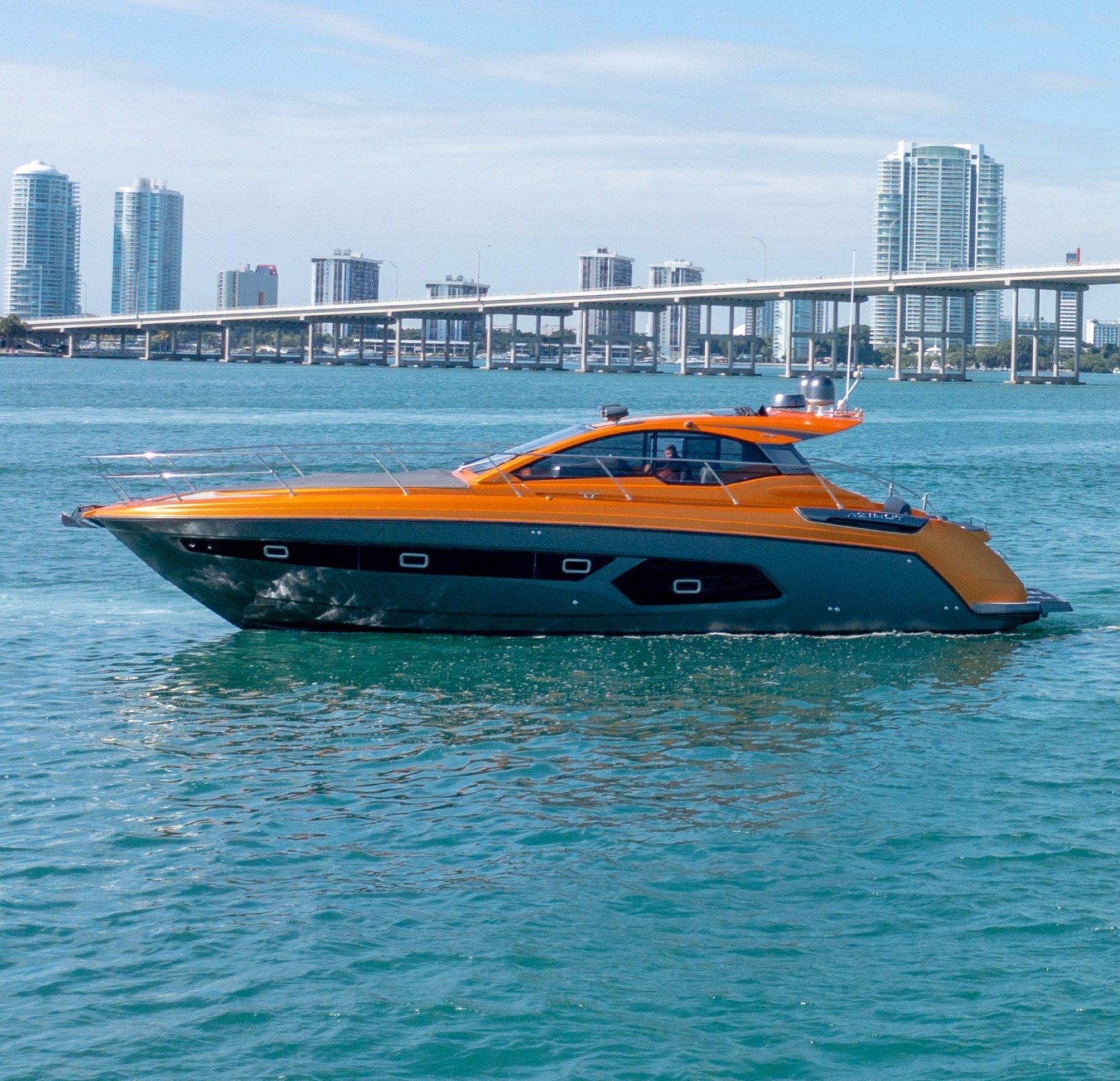 48 ft Azimut Bravo | From $1550 | 13 guest max