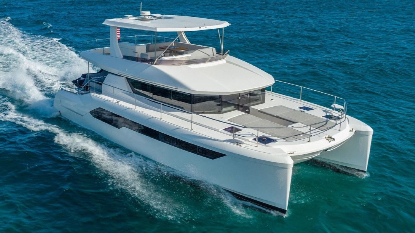 53 ft Leopard | From $3700 | 13 guest max